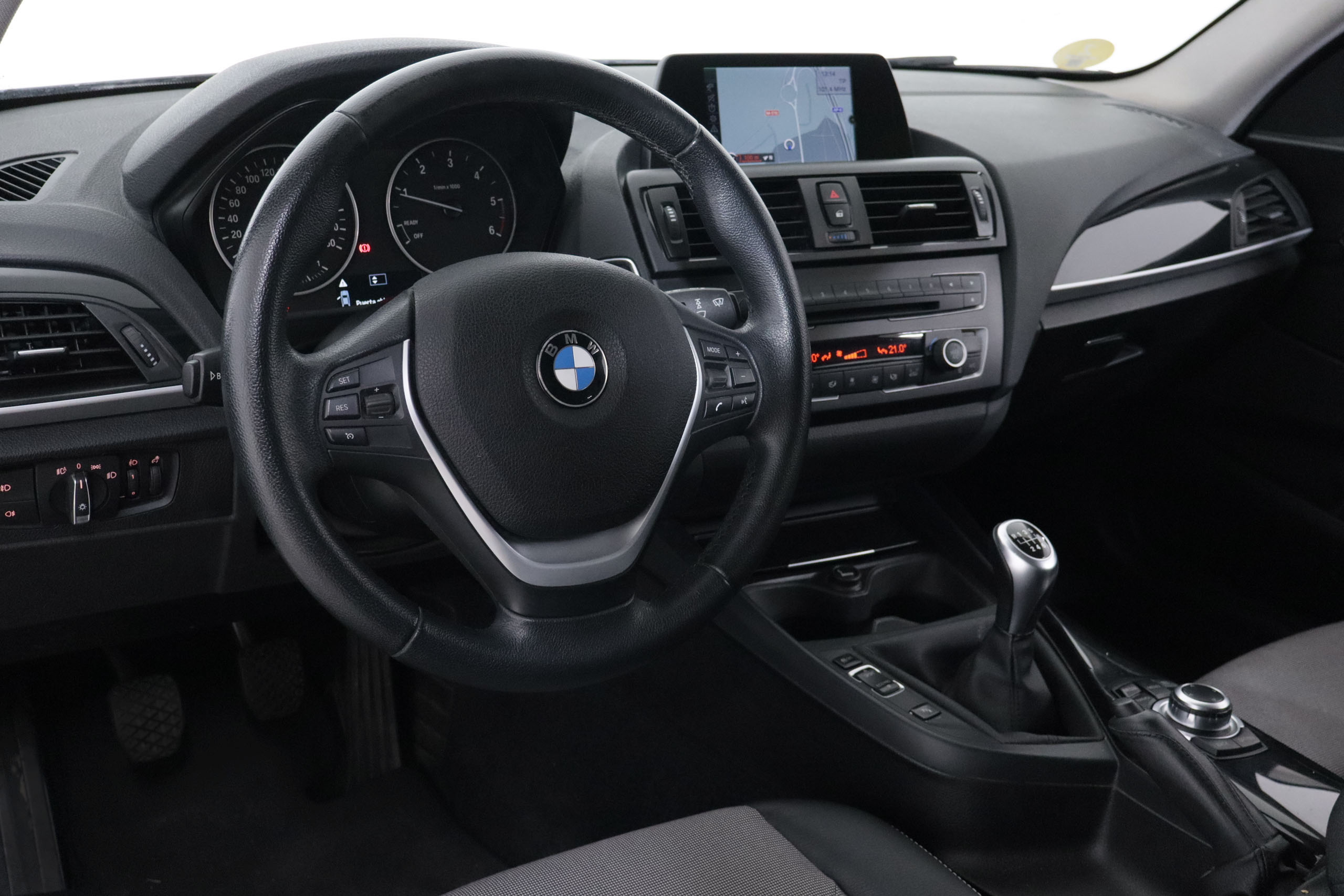 BMW 114 SERIE 1 114D 95CV URBAN 3P # NAVY,PARKTORNIC,LIBRO REVISION foto 14