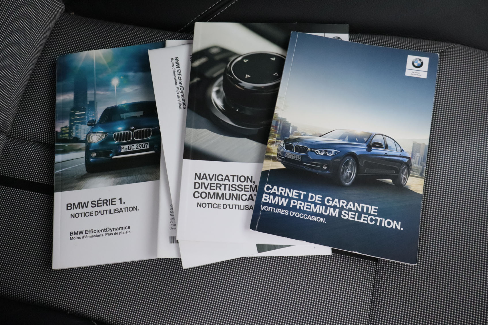 BMW 114 SERIE 1 114D 95CV URBAN 3P # NAVY,PARKTORNIC,LIBRO REVISION foto 25