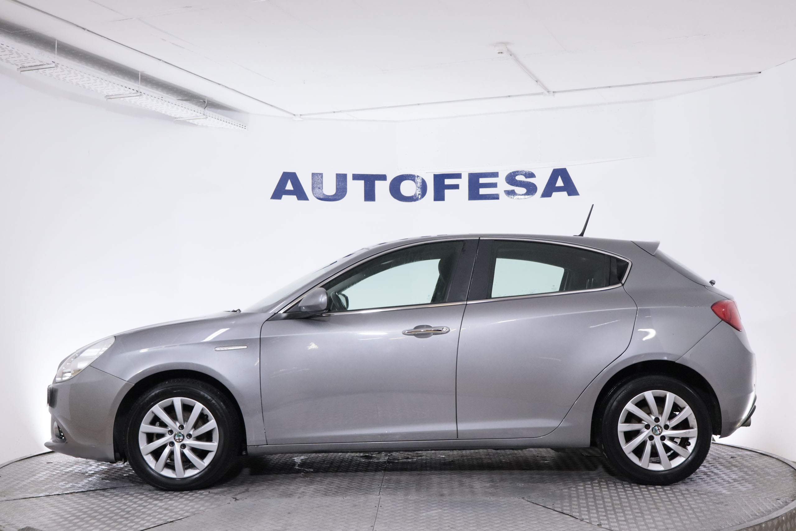 Alfa Romeo Giulietta GIULLIETA 1.6 JTD 105CV 5P # PARKTRONIC foto 3