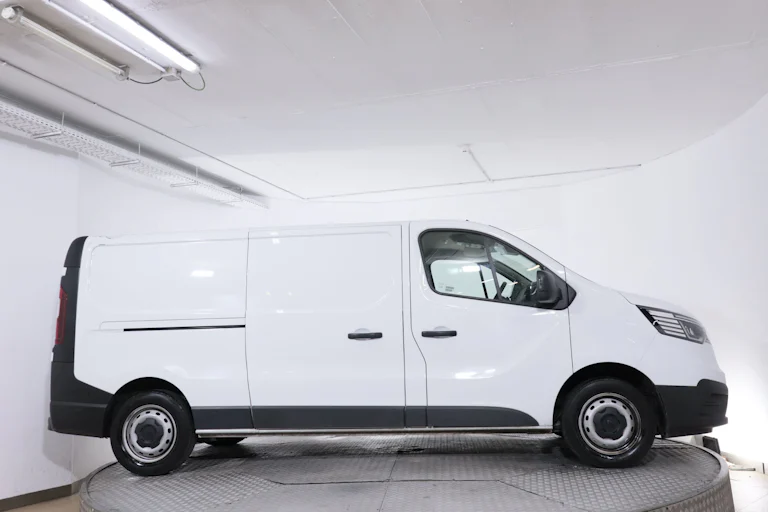 Renault Trafic TRAFIC L2H1 130CV GRAND CONFORT 2P (VENTA SOLO PROFESIONALES) # IVA DEDUCIBLE,FAROS LED,CAMARA TRASERA foto 3