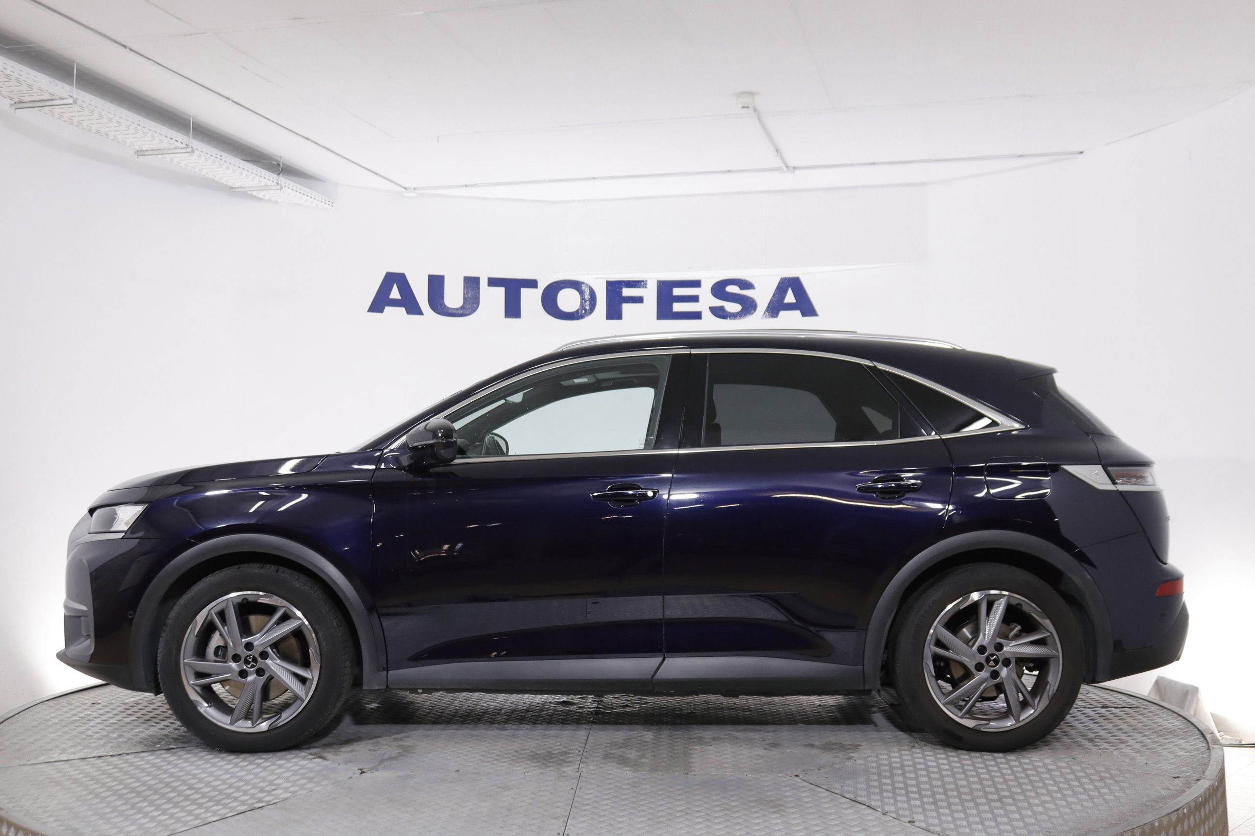 DS DS 7 Crossback 1.6 E-TENSE SO CHIC 4WD AUTO 300CV 5P # IVA DEDUCIBLE,CUERO,NAVY foto 5