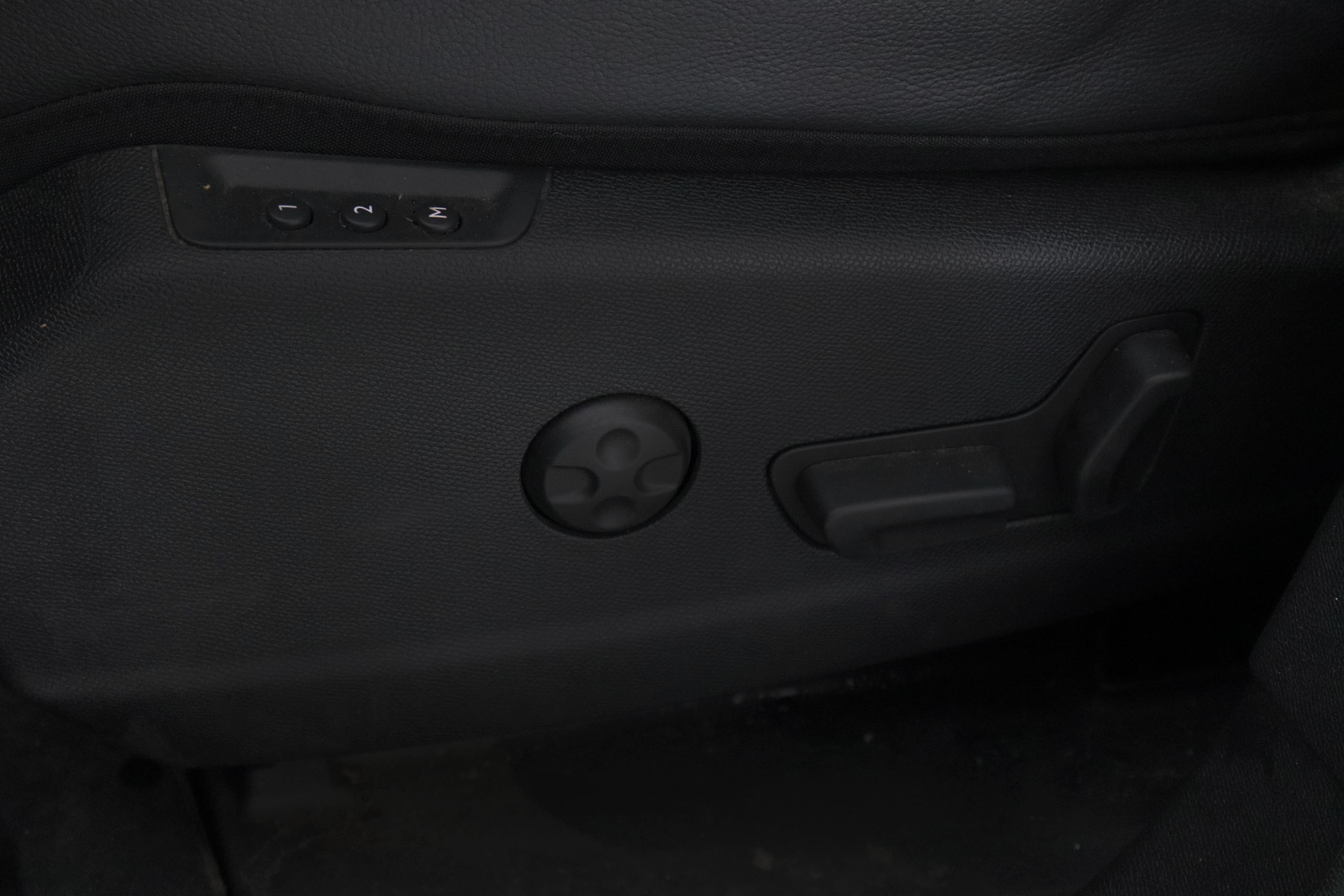 DS DS 7 Crossback 1.6 E-TENSE SO CHIC 4WD AUTO 300CV 5P # IVA DEDUCIBLE,CUERO,NAVY foto 29