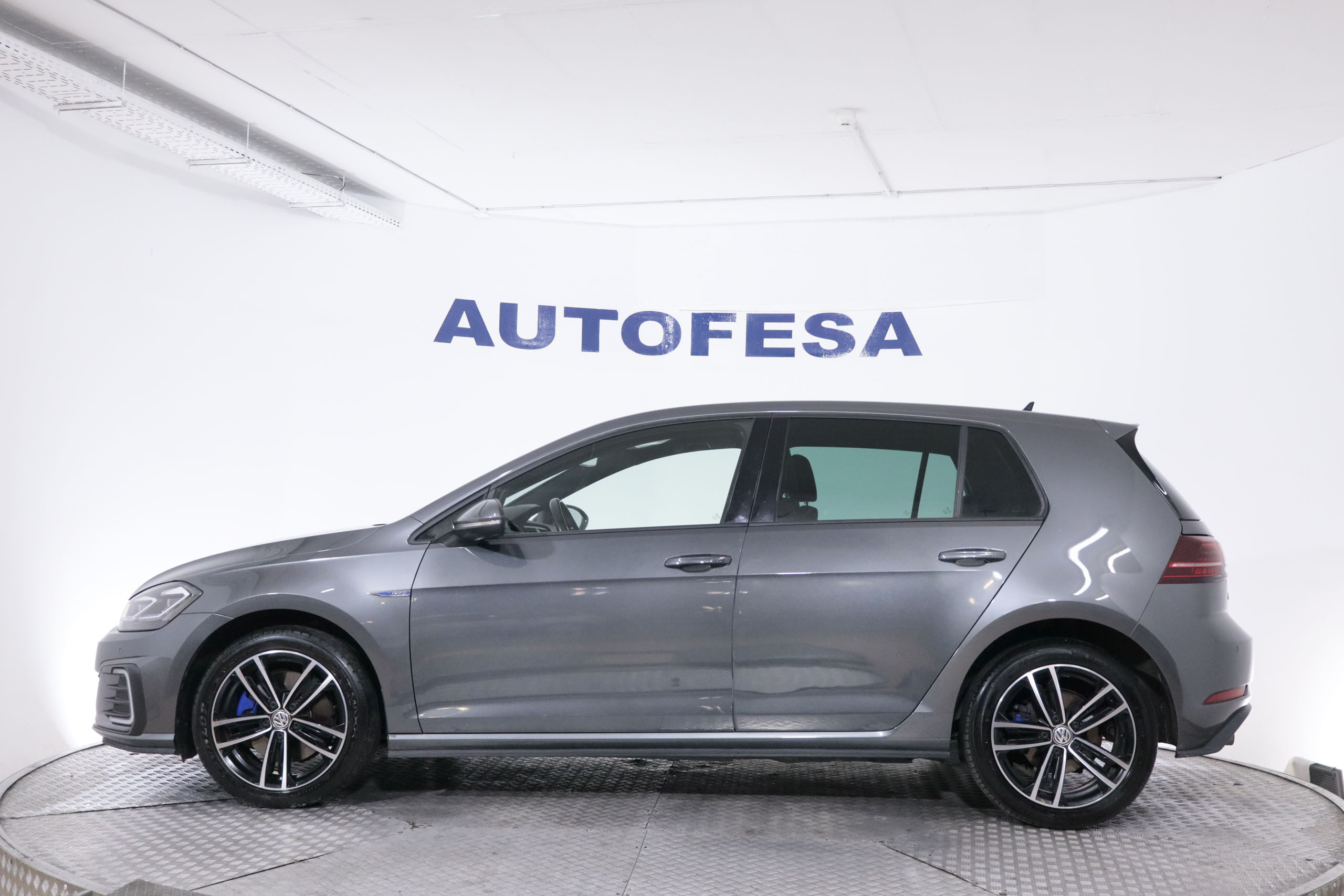 Volkswagen GOLF 1.4 TSI GTE AUTO 204CV 5P # NAVY,FAROS LED,CAMARA TRASERA 1.4 TSI GTE AUTO 204CV 5P # NAVY,FAROS LED,CAMARA TRASERA foto 5