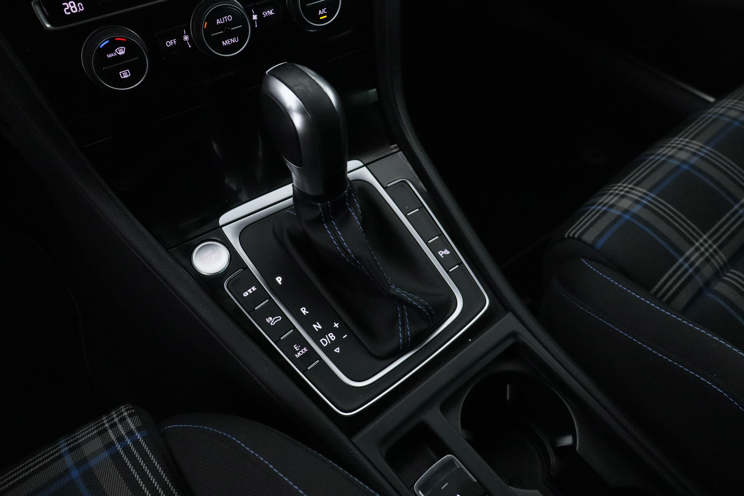 Volkswagen GOLF 1.4 TSI GTE AUTO 204CV 5P # NAVY,FAROS LED,CAMARA TRASERA 1.4 TSI GTE AUTO 204CV 5P # NAVY,FAROS LED,CAMARA TRASERA foto 21