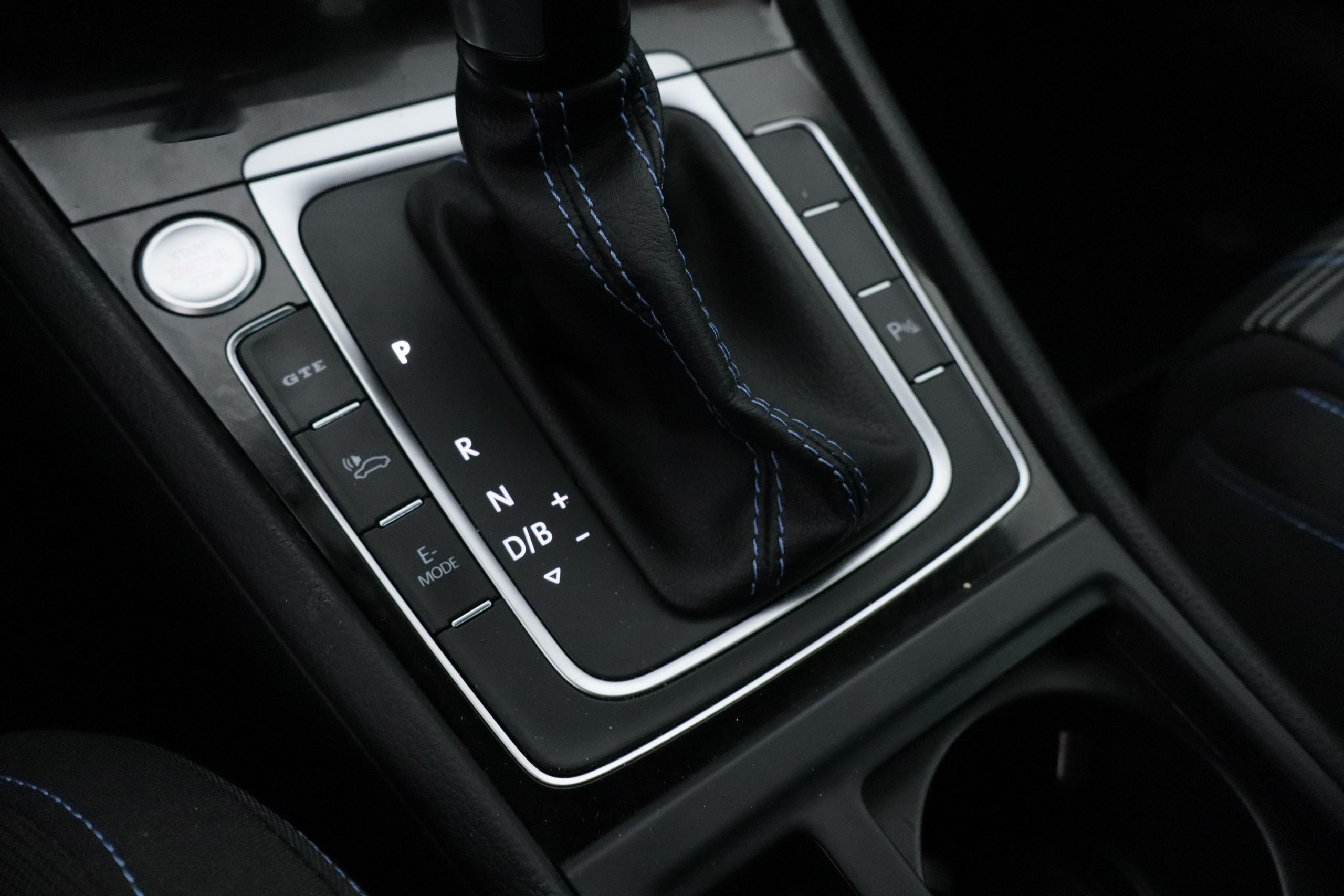 Volkswagen GOLF 1.4 TSI GTE AUTO 204CV 5P # NAVY,FAROS LED,CAMARA TRASERA 1.4 TSI GTE AUTO 204CV 5P # NAVY,FAROS LED,CAMARA TRASERA foto 22