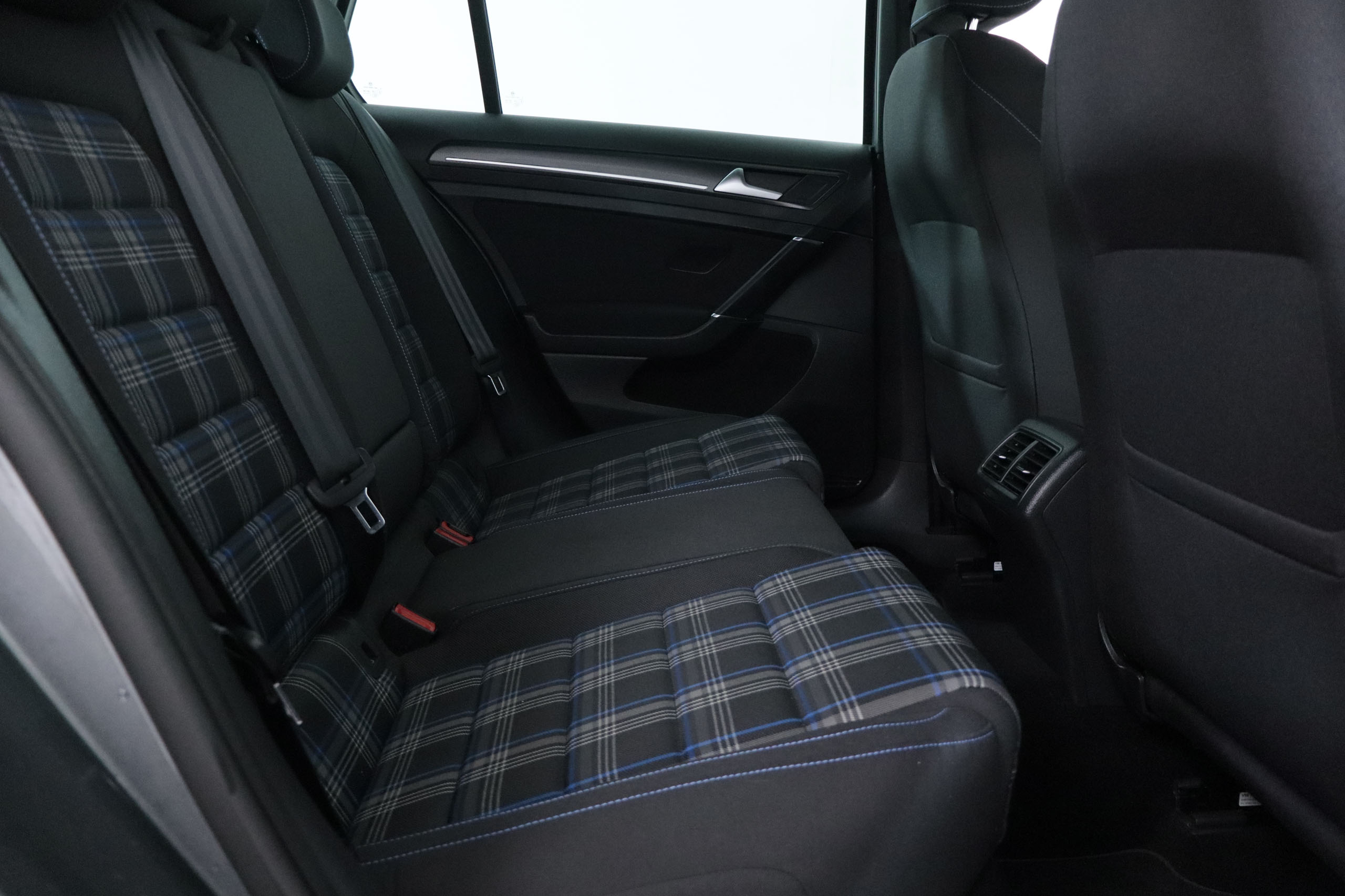 Volkswagen GOLF 1.4 TSI GTE AUTO 204CV 5P # NAVY,FAROS LED,CAMARA TRASERA 1.4 TSI GTE AUTO 204CV 5P # NAVY,FAROS LED,CAMARA TRASERA foto 25