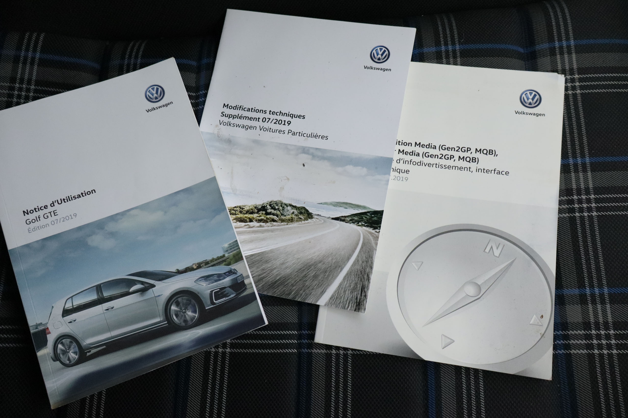 Volkswagen GOLF 1.4 TSI GTE AUTO 204CV 5P # NAVY,FAROS LED,CAMARA TRASERA 1.4 TSI GTE AUTO 204CV 5P # NAVY,FAROS LED,CAMARA TRASERA foto 26