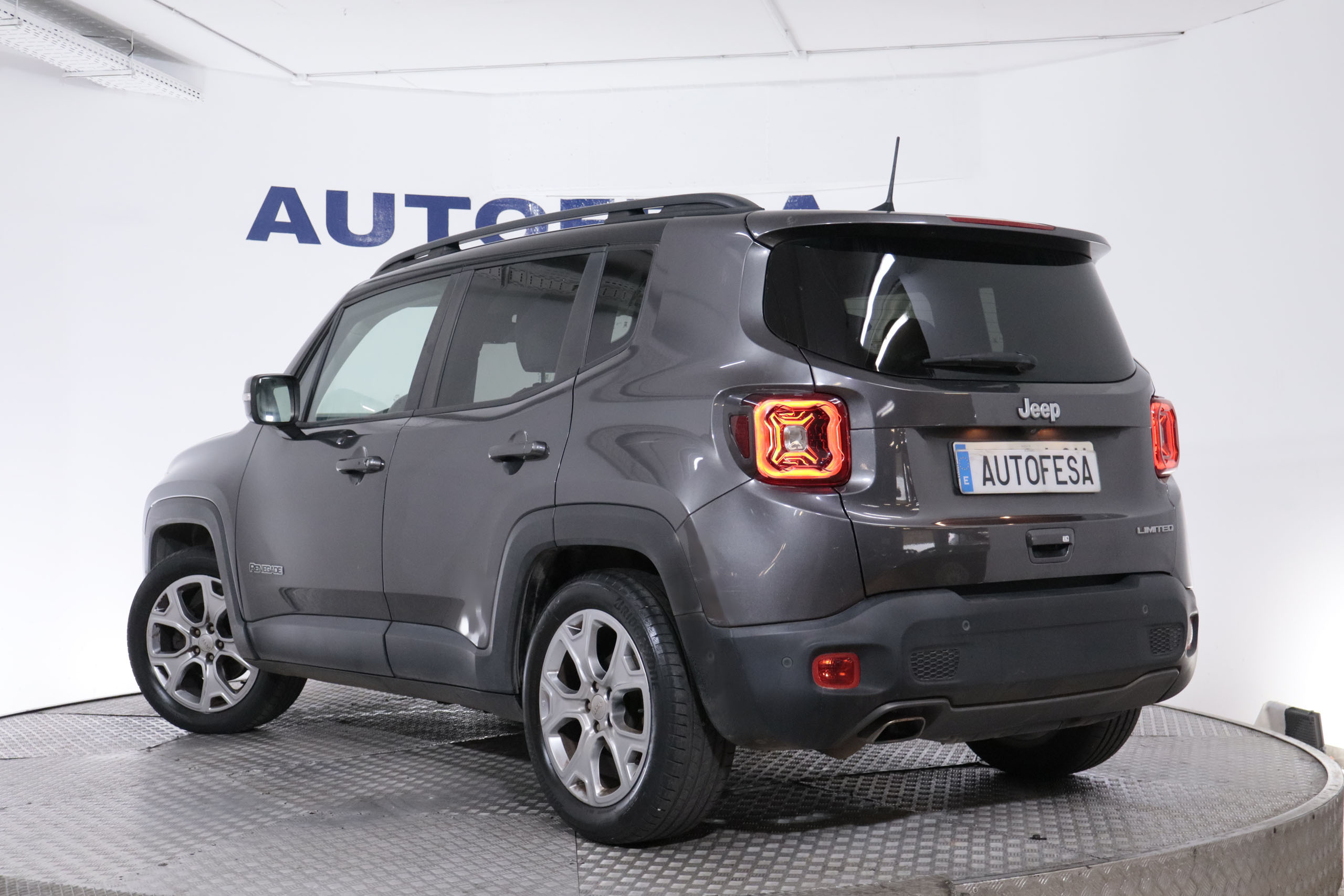 Jeep Renegade 1.6 MJET LIMITED 4X2 DDCT AUTO 120CV 5P # IVA DEDUCIBLE,CUERO,PARKTORNIC foto 9