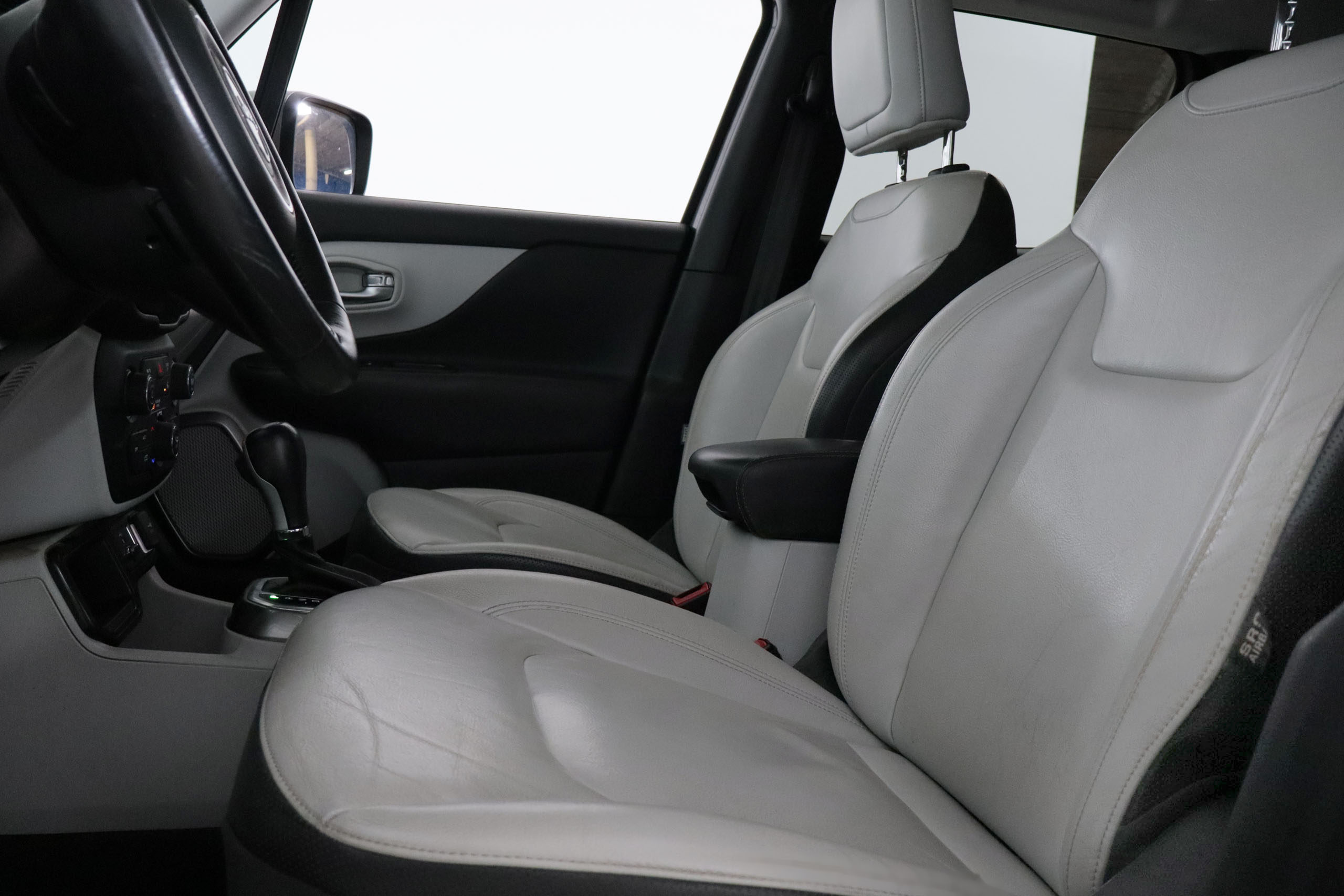 Jeep Renegade 1.6 MJET LIMITED 4X2 DDCT AUTO 120CV 5P # IVA DEDUCIBLE,CUERO,PARKTORNIC foto 21