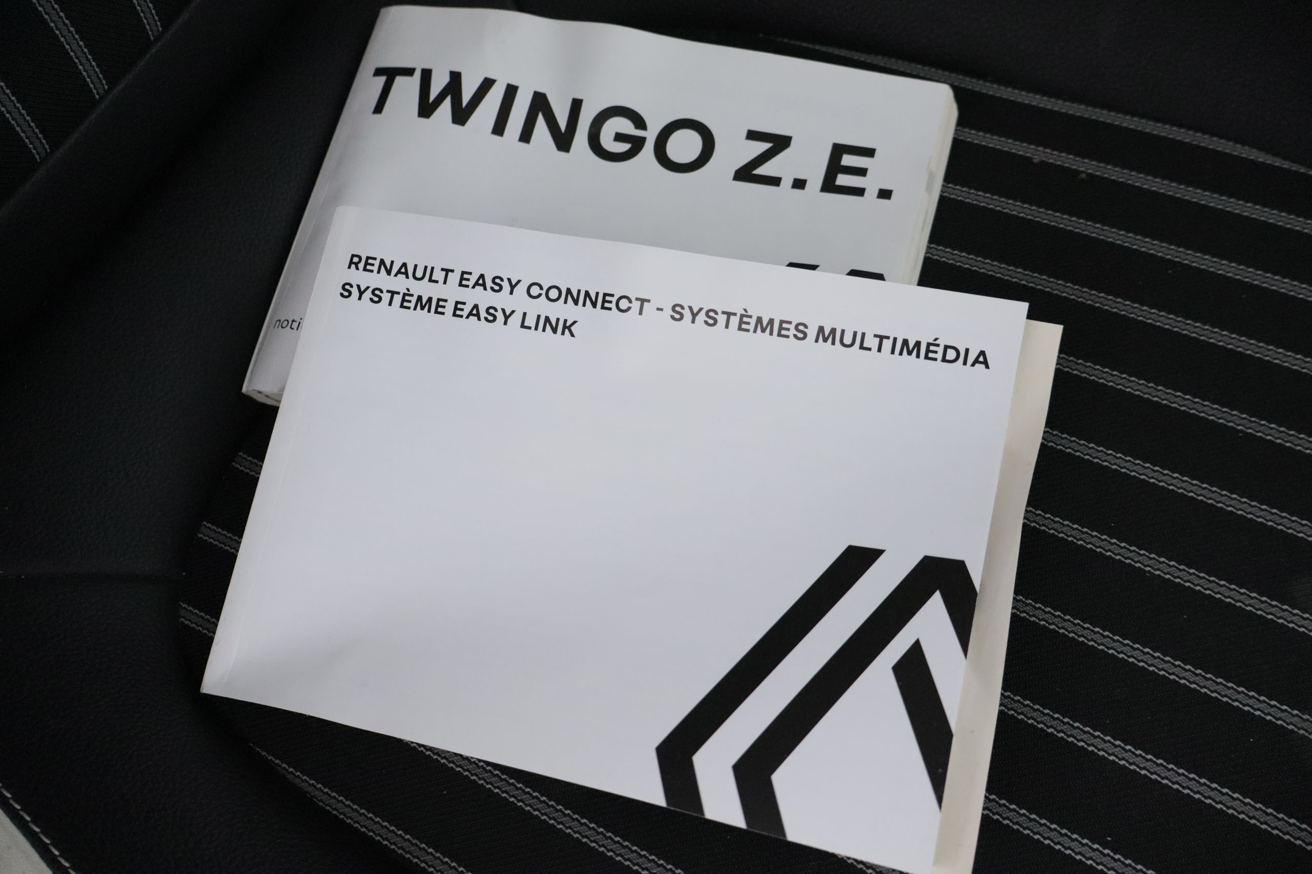 Renault Twingo E-TECH TECHNO 81CV AUTO 5P # IVA DEDUCIBLE,NAVY foto 25