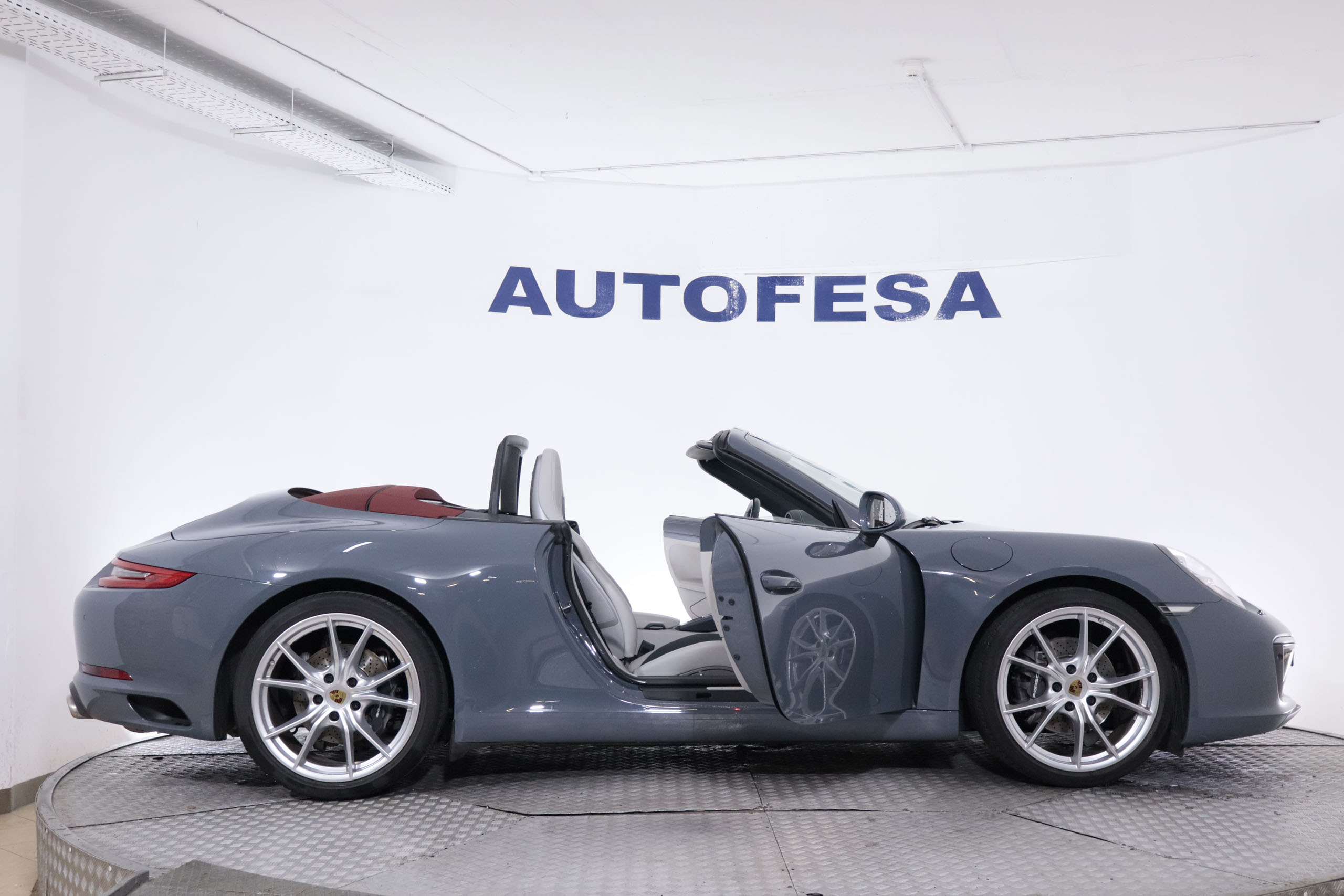 Porsche 911 CARRERA 911 CABRIO PDK AUTO 370CV 2P #CAPOTA ROJA,NAVY,LIBRO REVISION foto 17