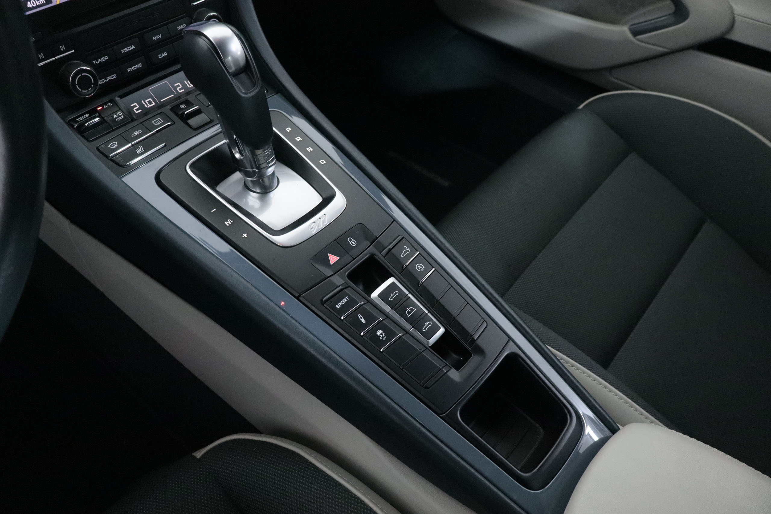 Porsche 911 CARRERA 911 CABRIO PDK AUTO 370CV 2P #CAPOTA ROJA,NAVY,LIBRO REVISION foto 22