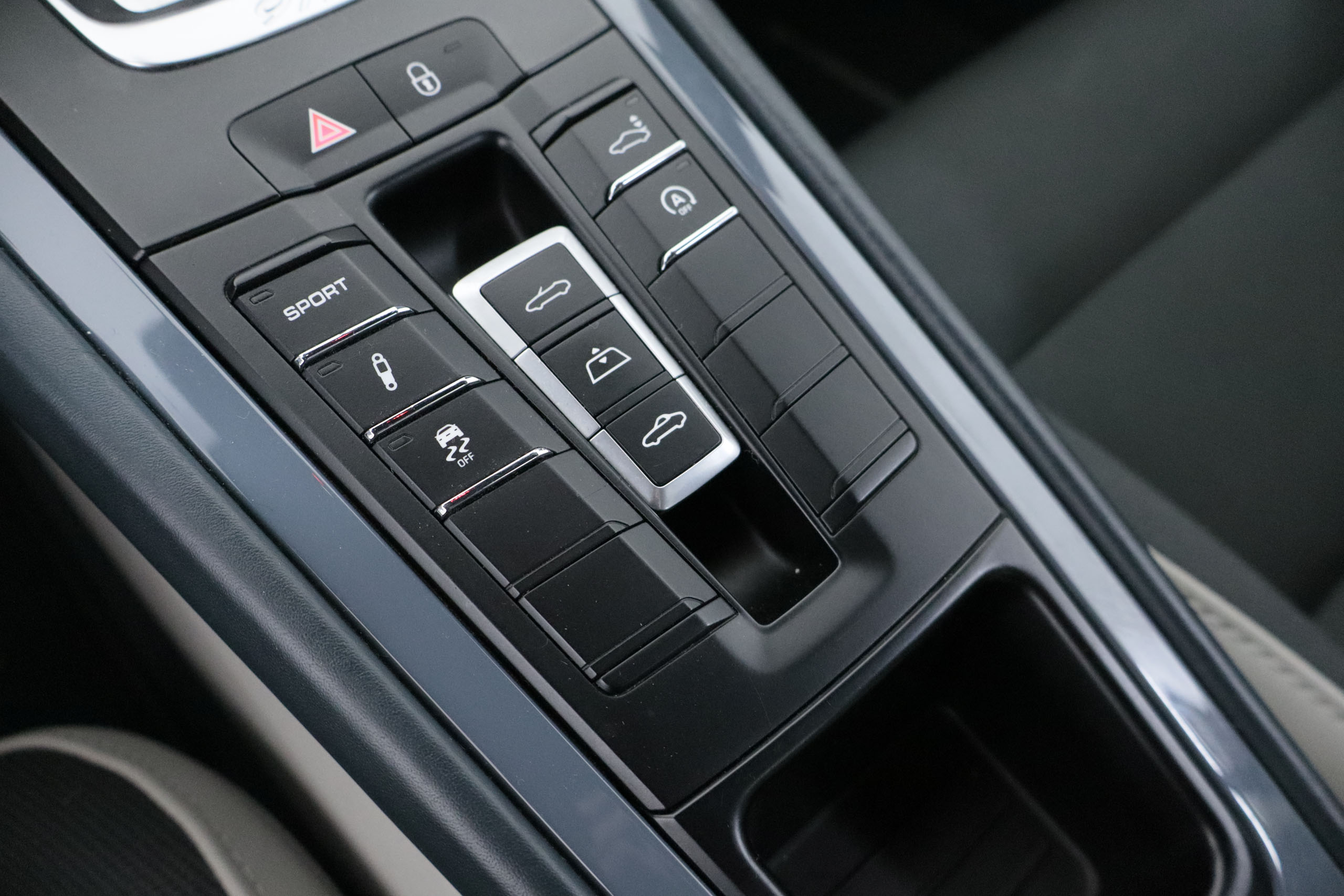 Porsche 911 CARRERA 911 CABRIO PDK AUTO 370CV 2P #CAPOTA ROJA,NAVY,LIBRO REVISION foto 23