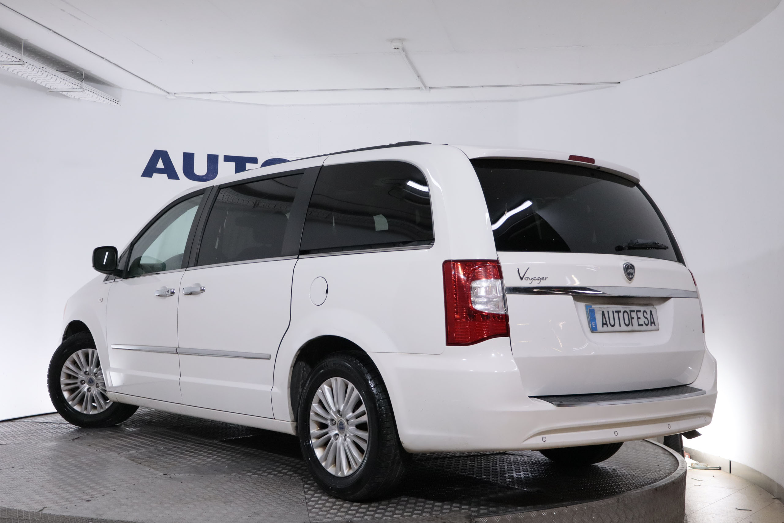 Lancia Voyager 2.8 CRD GOLD AUTO 163CV 7 PLAZAS 5P # CUERO,PARTKTORNIC foto 6