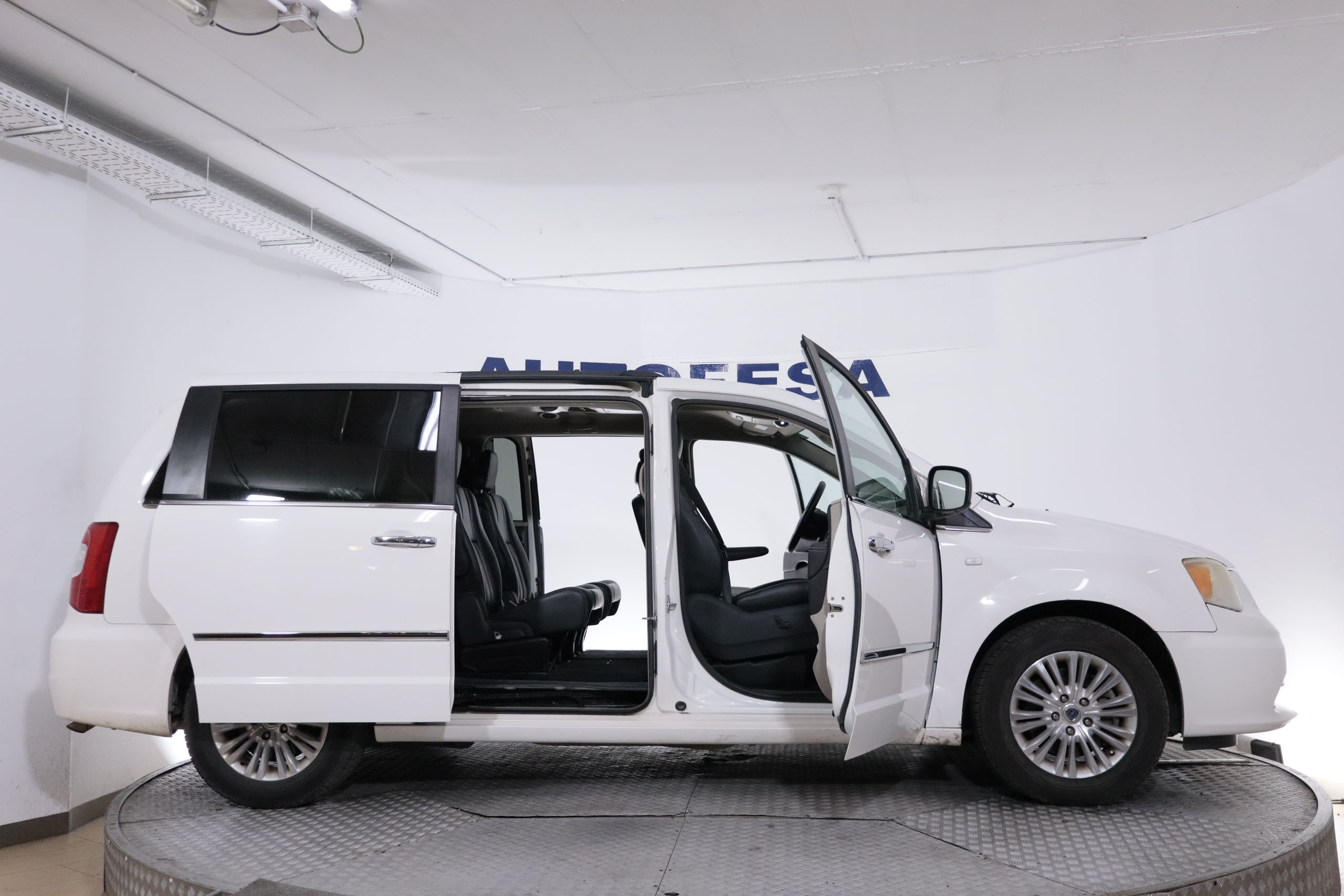 Lancia Voyager 2.8 CRD GOLD AUTO 163CV 7 PLAZAS 5P # CUERO,PARTKTORNIC foto 13