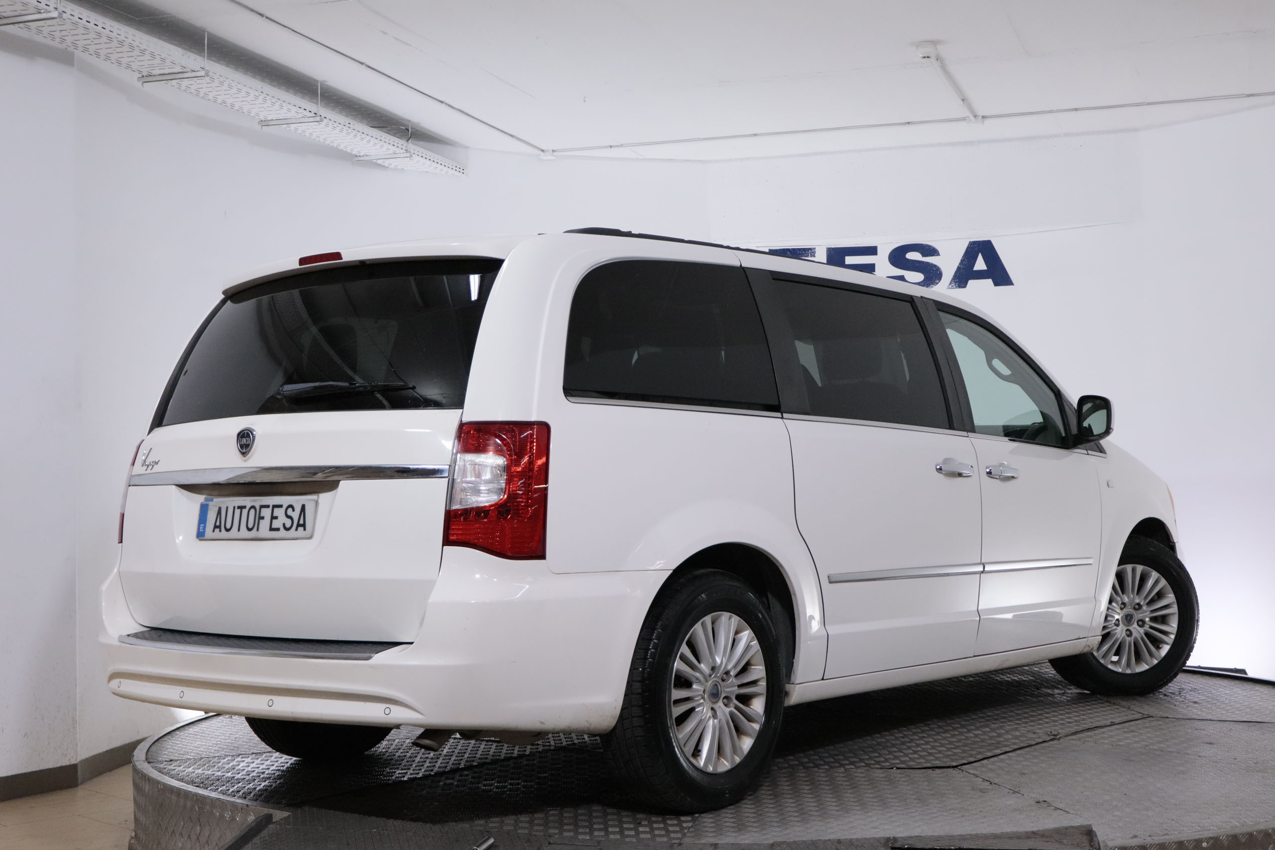 Lancia Voyager 2.8 CRD GOLD AUTO 163CV 7 PLAZAS 5P # CUERO,PARTKTORNIC foto 9