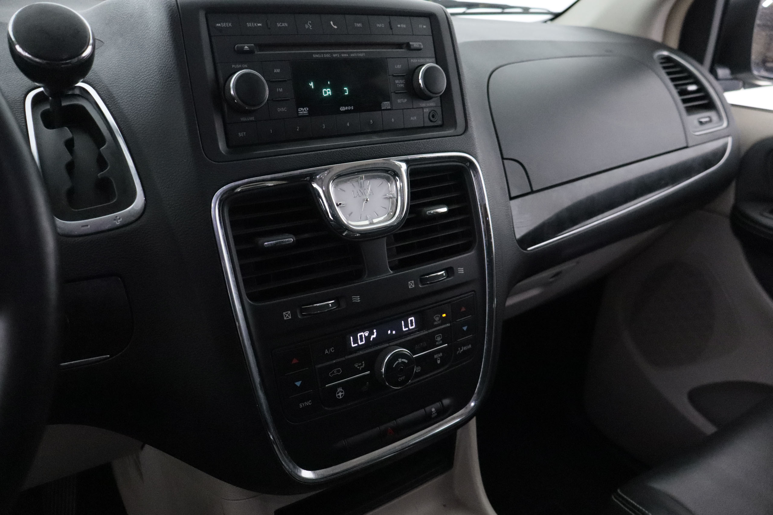 Lancia Voyager 2.8 CRD GOLD AUTO 163CV 7 PLAZAS 5P # CUERO,PARTKTORNIC foto 17