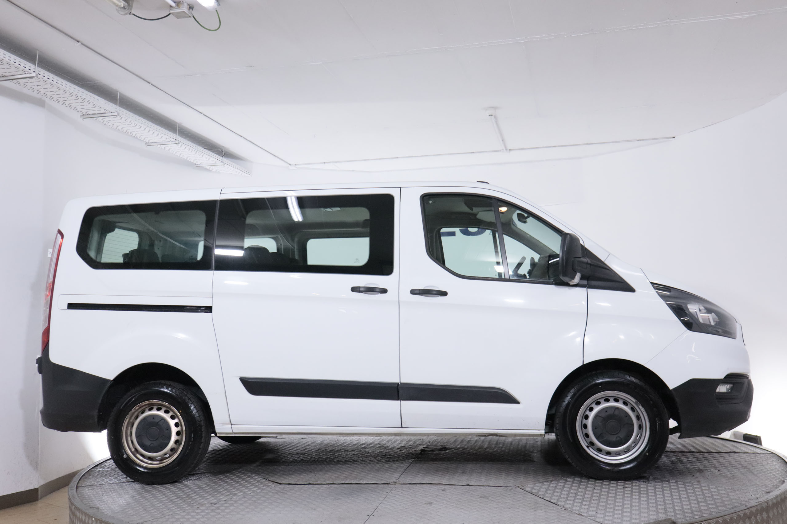 Ford Transit  Custom 2.0 TDCI 9 PLAZAS 4P # IVA DEDUCIBLE,BOLA REMOLQUE foto 10