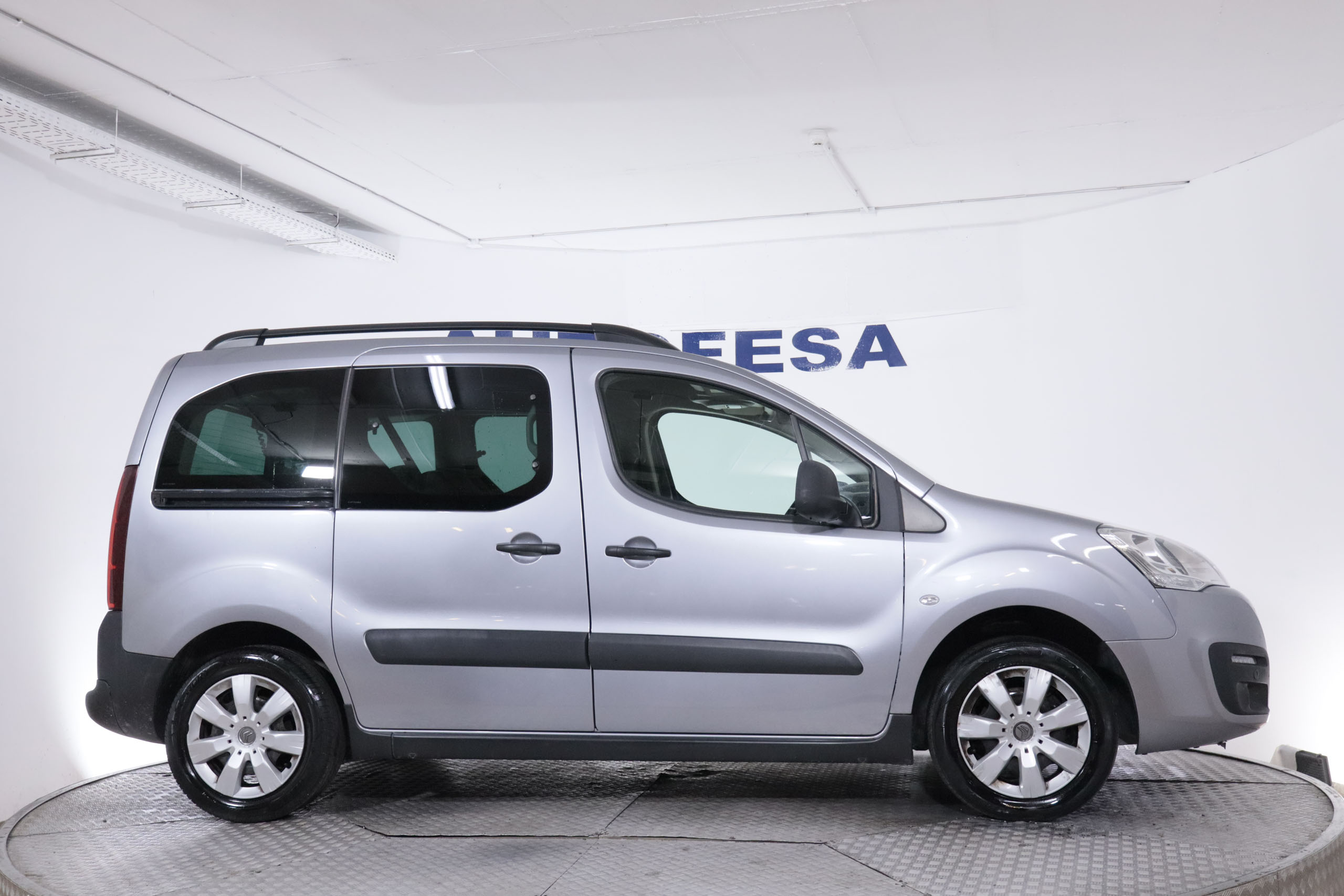 Citroen BERLINGO MULTISPACE 1.2 110CV XTR PLUS 5P # PARKTRONIC,CAMARA TRASERA MULTISPACE 1.2 110CV XTR PLUS 5P # PARKTRONIC,CAMARA TRASERA foto 10