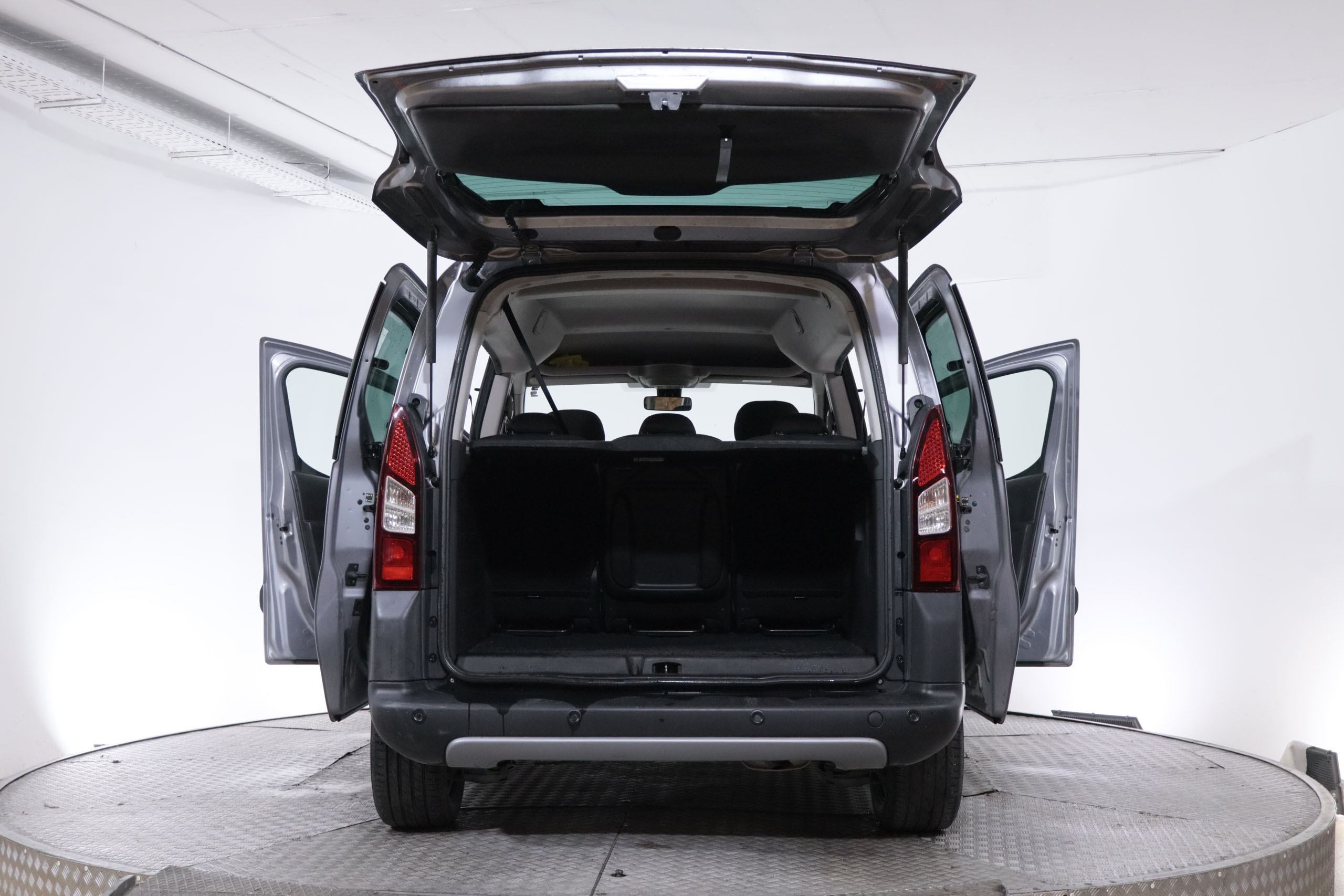 Citroen BERLINGO MULTISPACE 1.2 110CV XTR PLUS 5P # PARKTRONIC,CAMARA TRASERA MULTISPACE 1.2 110CV XTR PLUS 5P # PARKTRONIC,CAMARA TRASERA foto 11