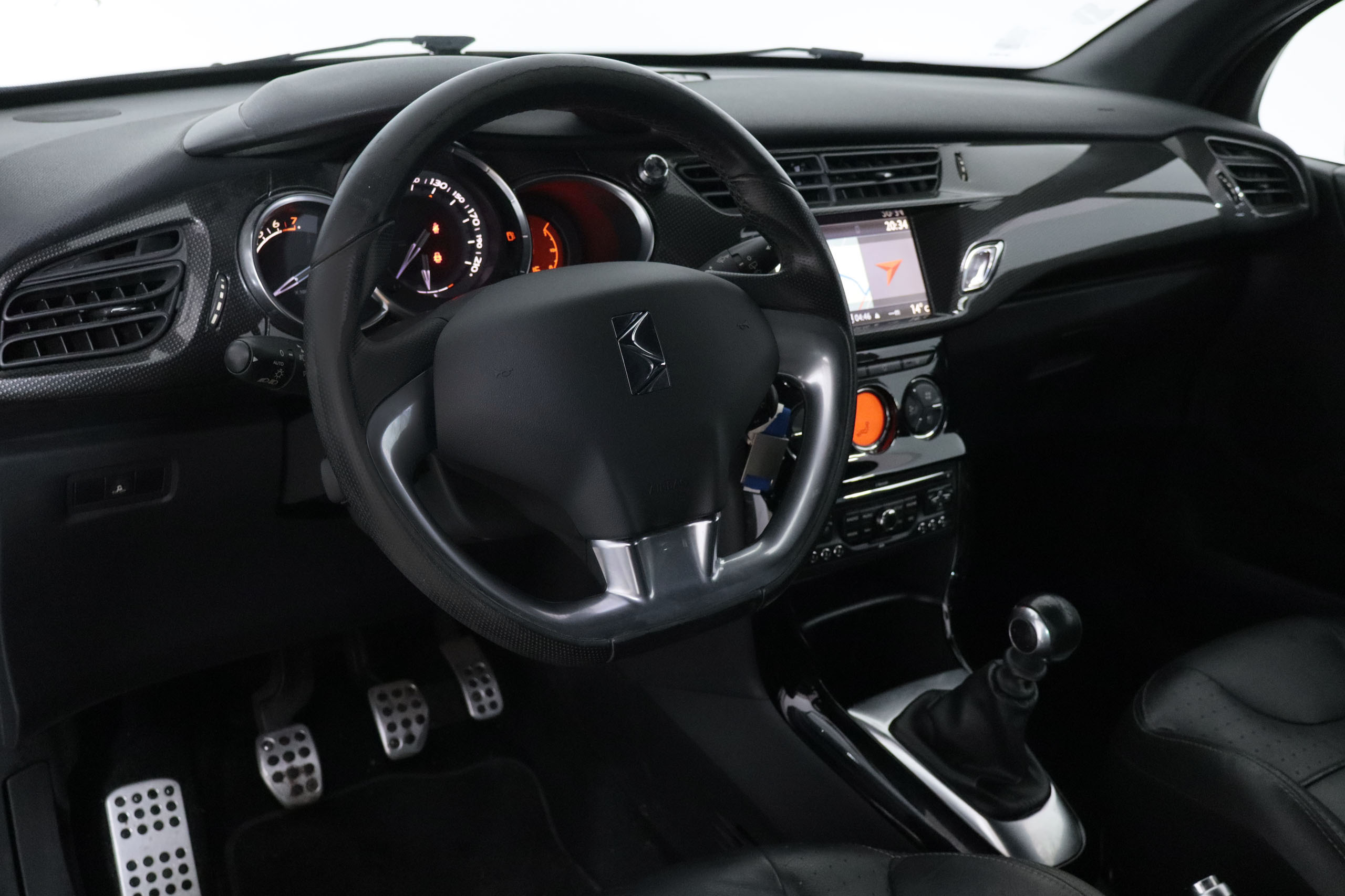 Citroen Ds3 1.6 THP 150CV SPORT CHIC 3P # NAVY,CUERO foto 14