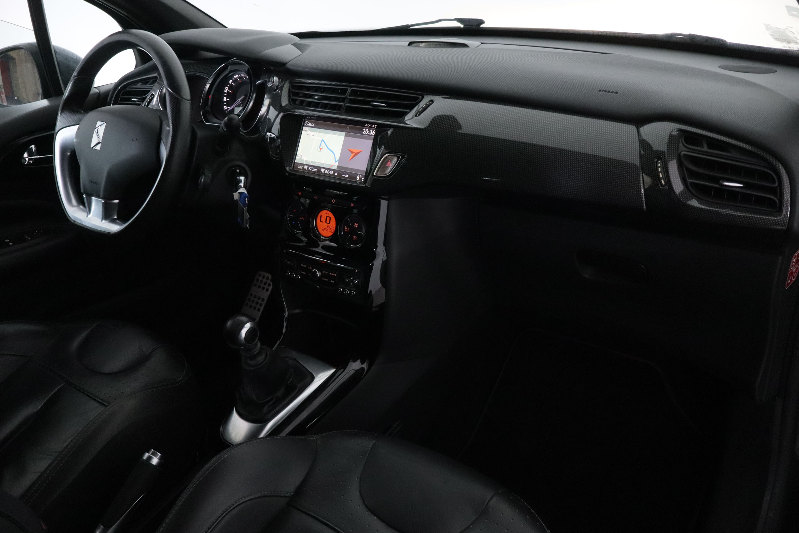 Citroen Ds3 1.6 THP 150CV SPORT CHIC 3P # NAVY,CUERO foto 15