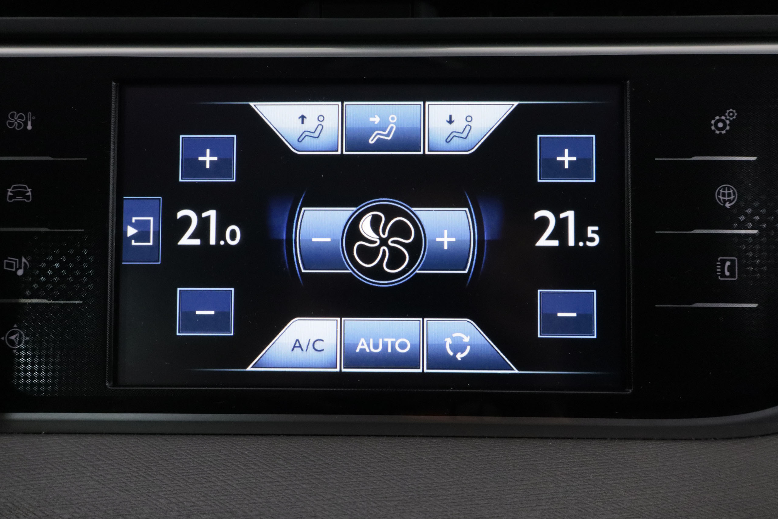 Citroen C4 Picasso 1.2 PURETECH SHINE 130CV 5P # NAVY,CAMARA 360,PARKTRONIC foto 23