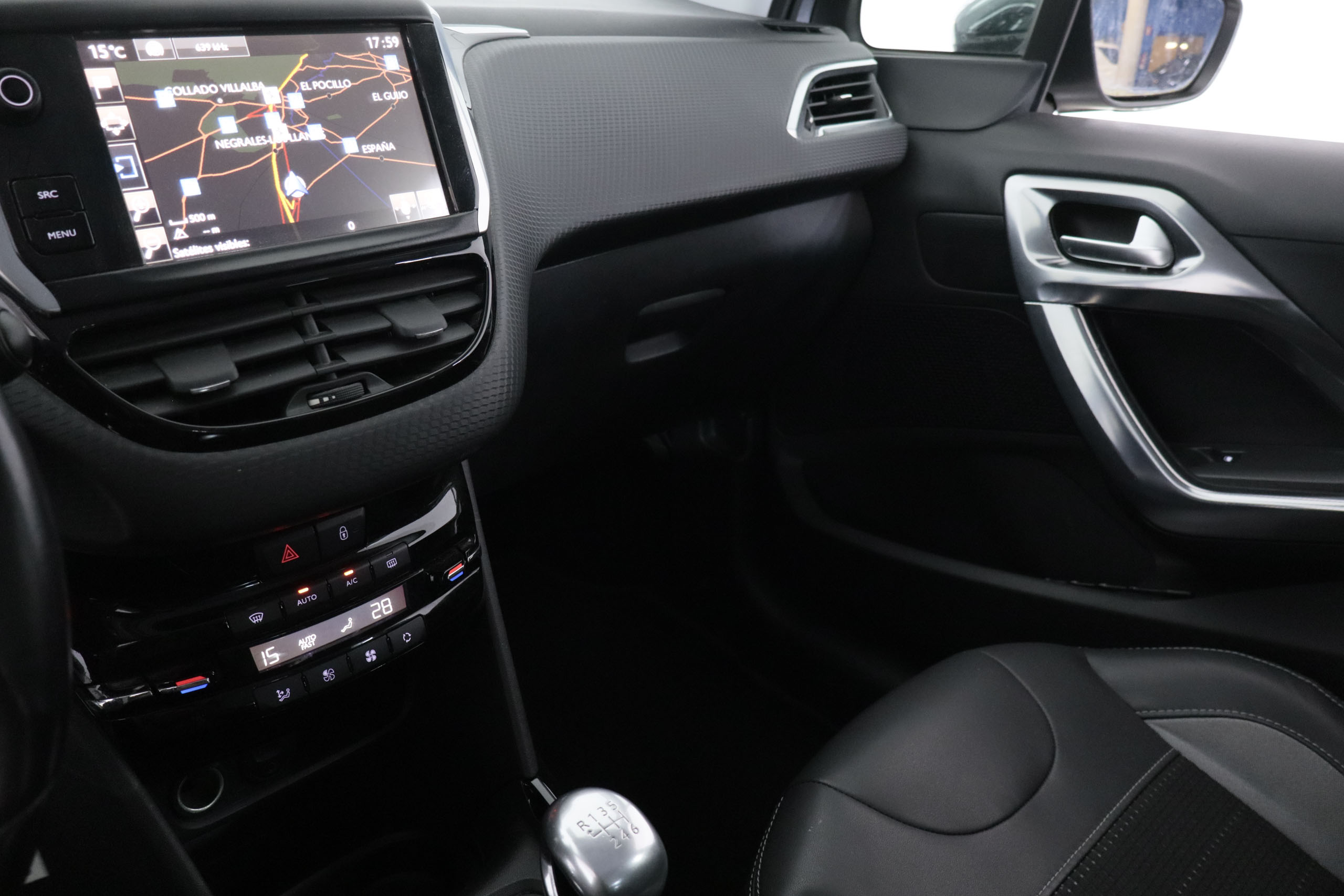 Peugeot 2008 1.2 PURETECH 130CV ALLURE 5P # NAVY,PARKTRONIC foto 18