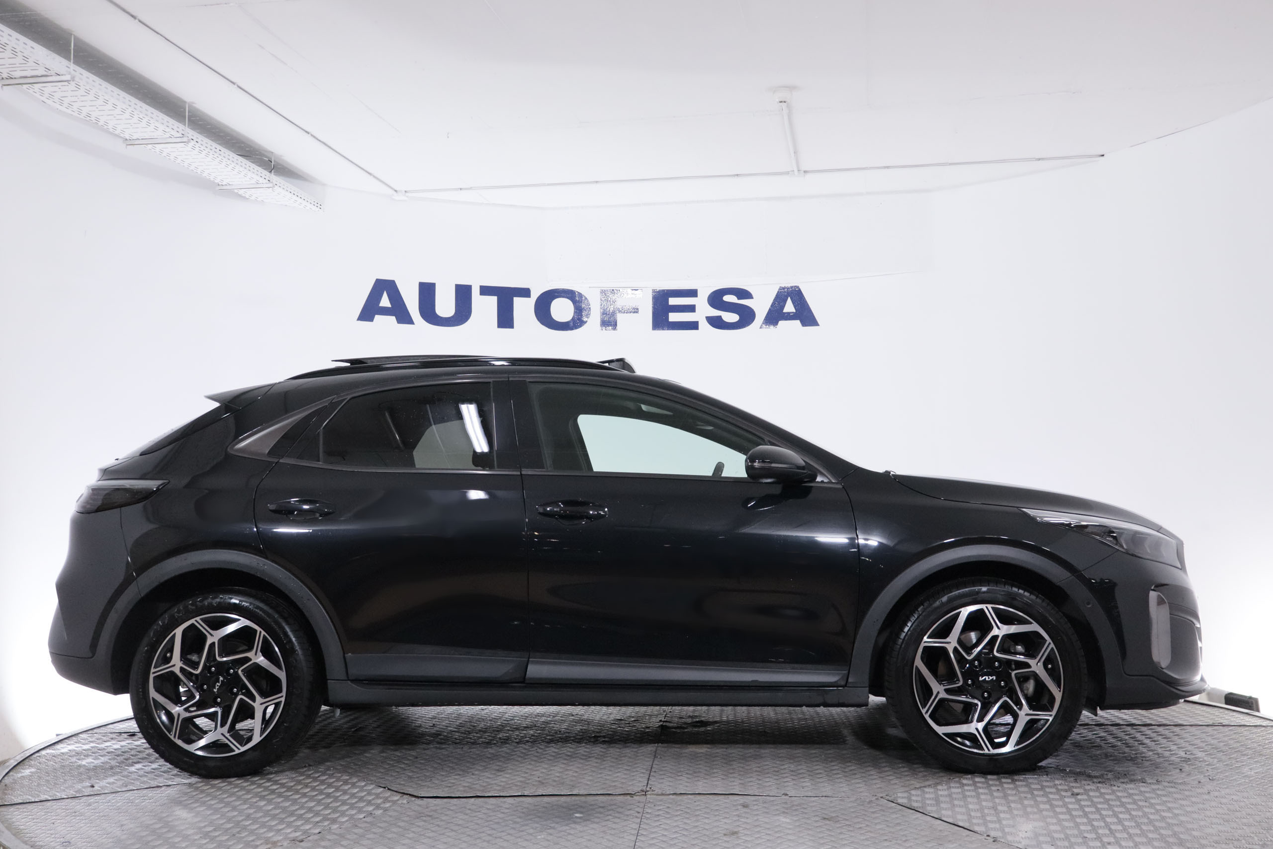 Kia XCEED 1.5 MHEV GT-LINE AUTO 160CV 5P # IVA DEDUCIBLE,TECHO ELE,NAVY,CAMARA TRASERA,AGARANTIA FAB 11/2029 foto 10