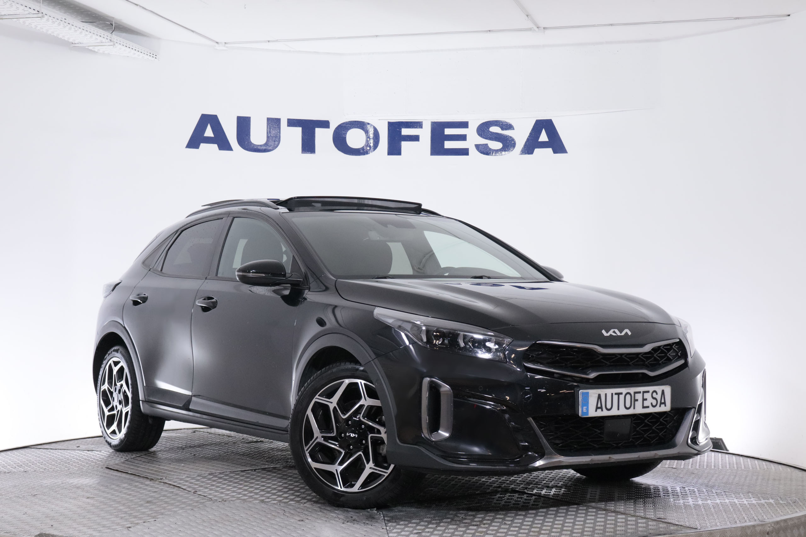 Kia XCEED 1.5 MHEV GT-LINE AUTO 160CV 5P # IVA DEDUCIBLE,TECHO ELE,NAVY,CAMARA TRASERA,AGARANTIA FAB 11/2029 foto 3