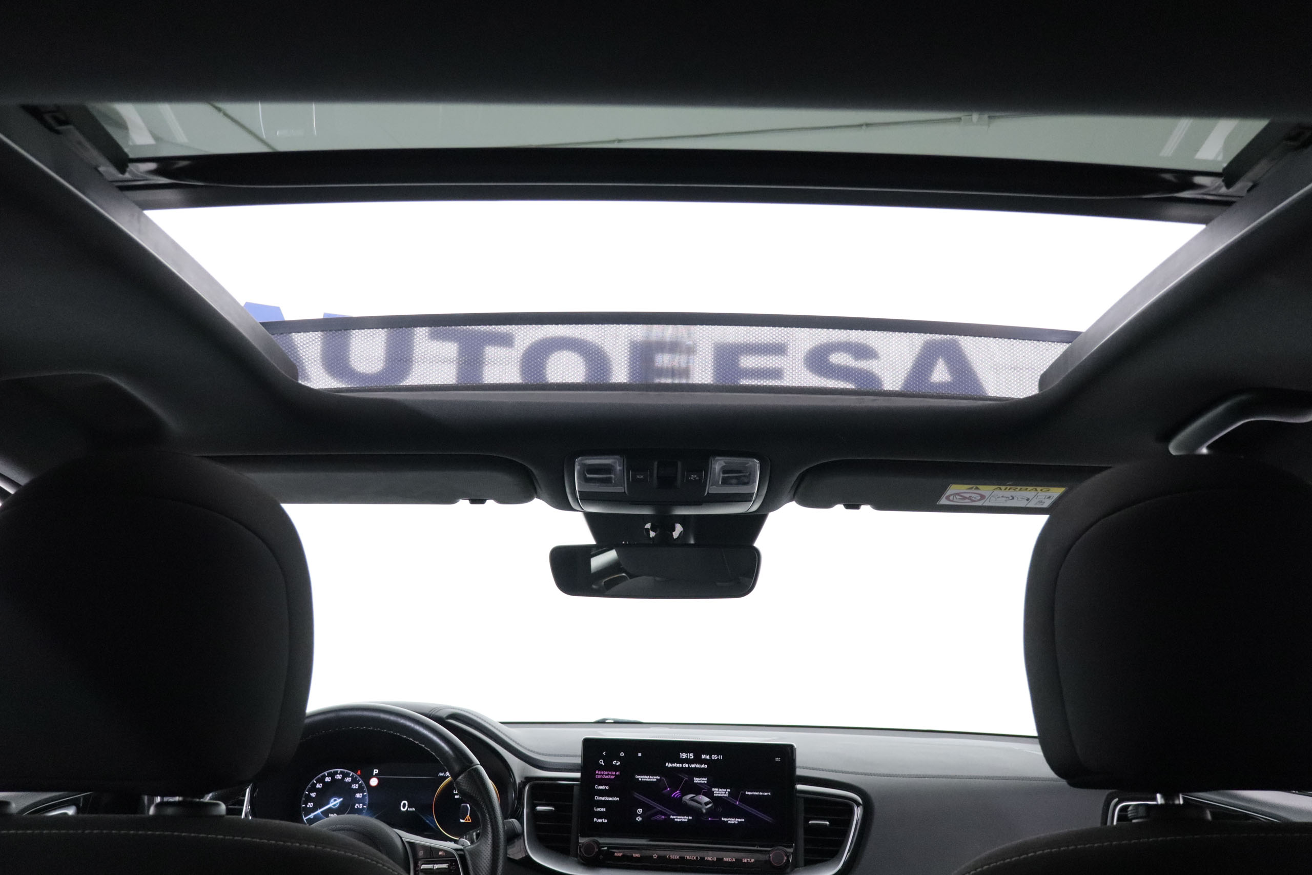 Kia XCEED 1.5 MHEV GT-LINE AUTO 160CV 5P # IVA DEDUCIBLE,TECHO ELE,NAVY,CAMARA TRASERA,AGARANTIA FAB 11/2029 foto 14