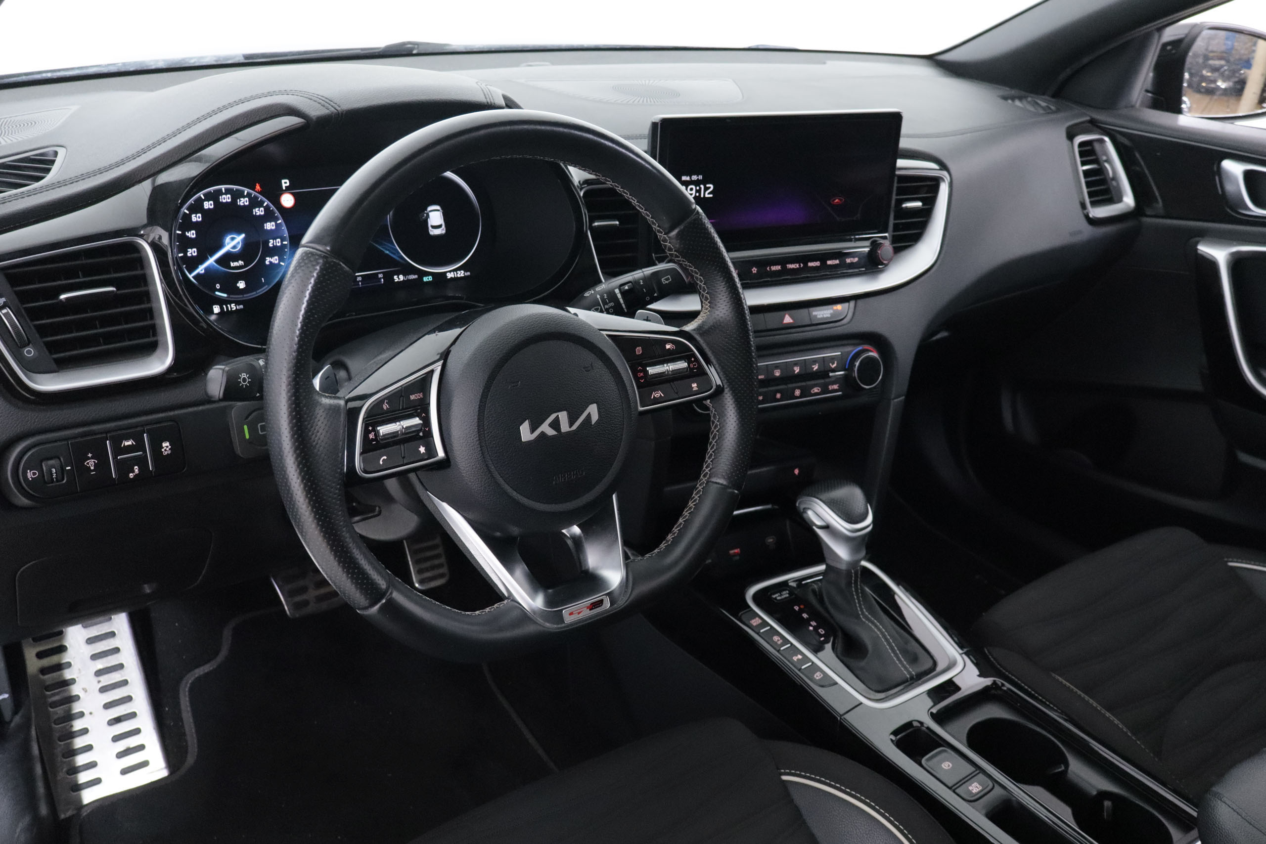 Kia XCEED 1.5 MHEV GT-LINE AUTO 160CV 5P # IVA DEDUCIBLE,TECHO ELE,NAVY,CAMARA TRASERA,AGARANTIA FAB 11/2029 foto 15