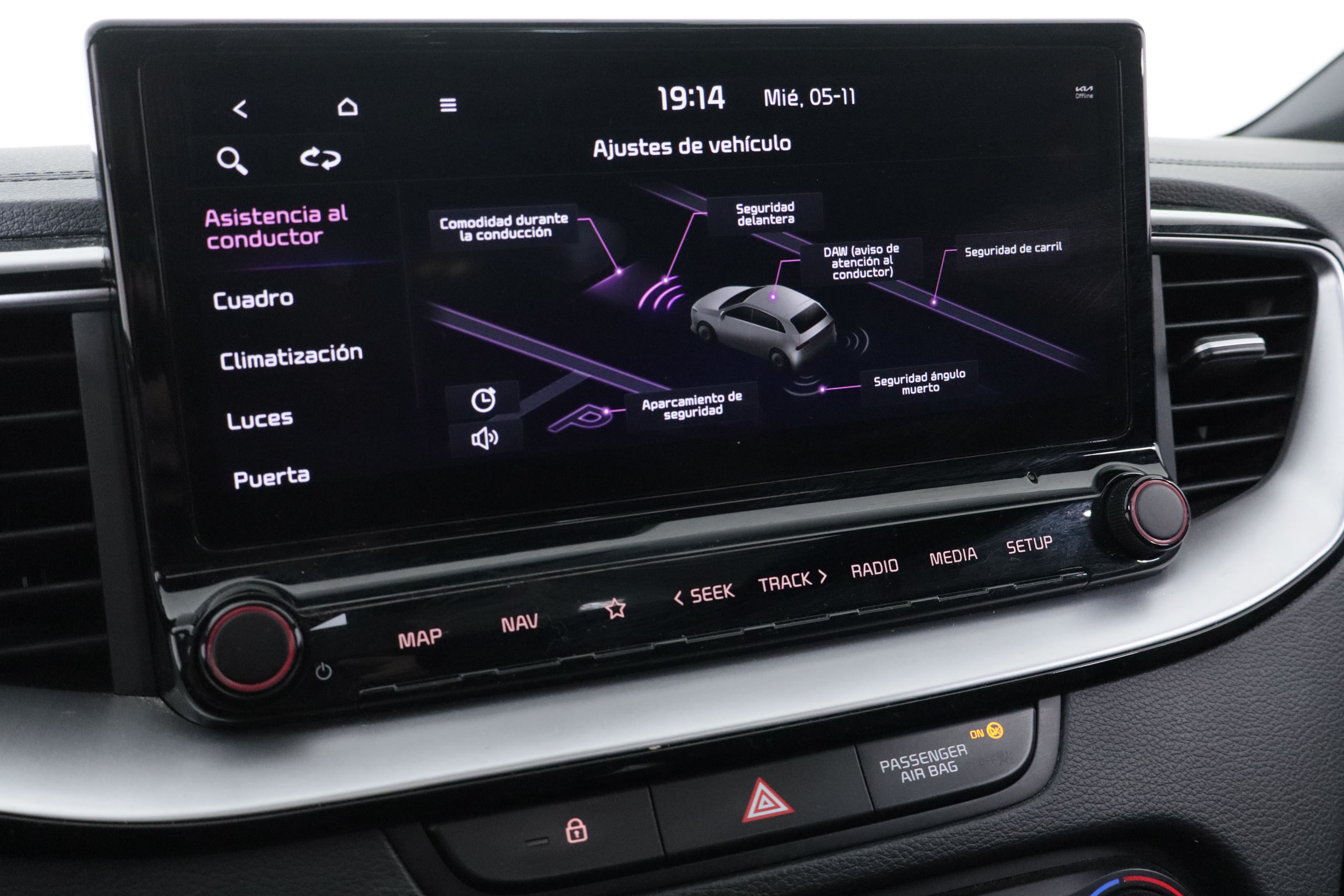 Kia XCEED 1.5 MHEV GT-LINE AUTO 160CV 5P # IVA DEDUCIBLE,TECHO ELE,NAVY,CAMARA TRASERA,AGARANTIA FAB 11/2029 foto 20