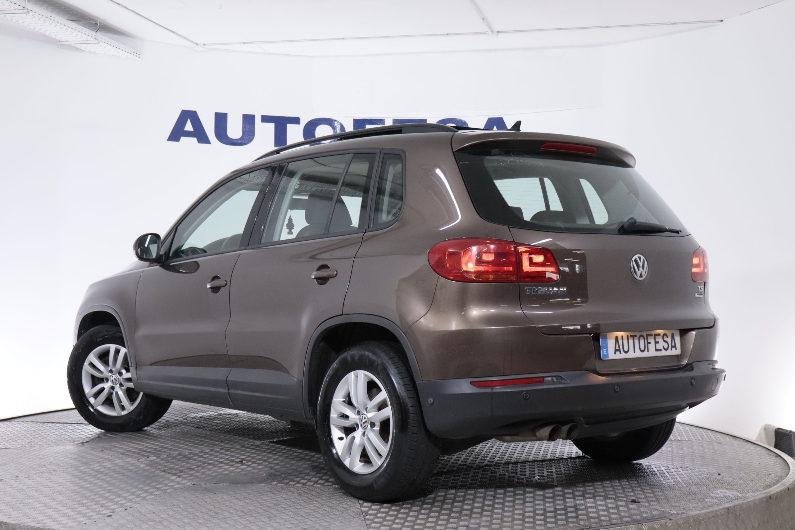 Volkswagen TIGUAN 1.4 TSI ADVANCE 122CV 5P # TECHO PANORAMICO ELE,NAVY,PARKTRONIC 1.4 TSI ADVANCE 122CV 5P # TECHO PANORAMICO ELE,NAVY,PARKTRONIC foto 6