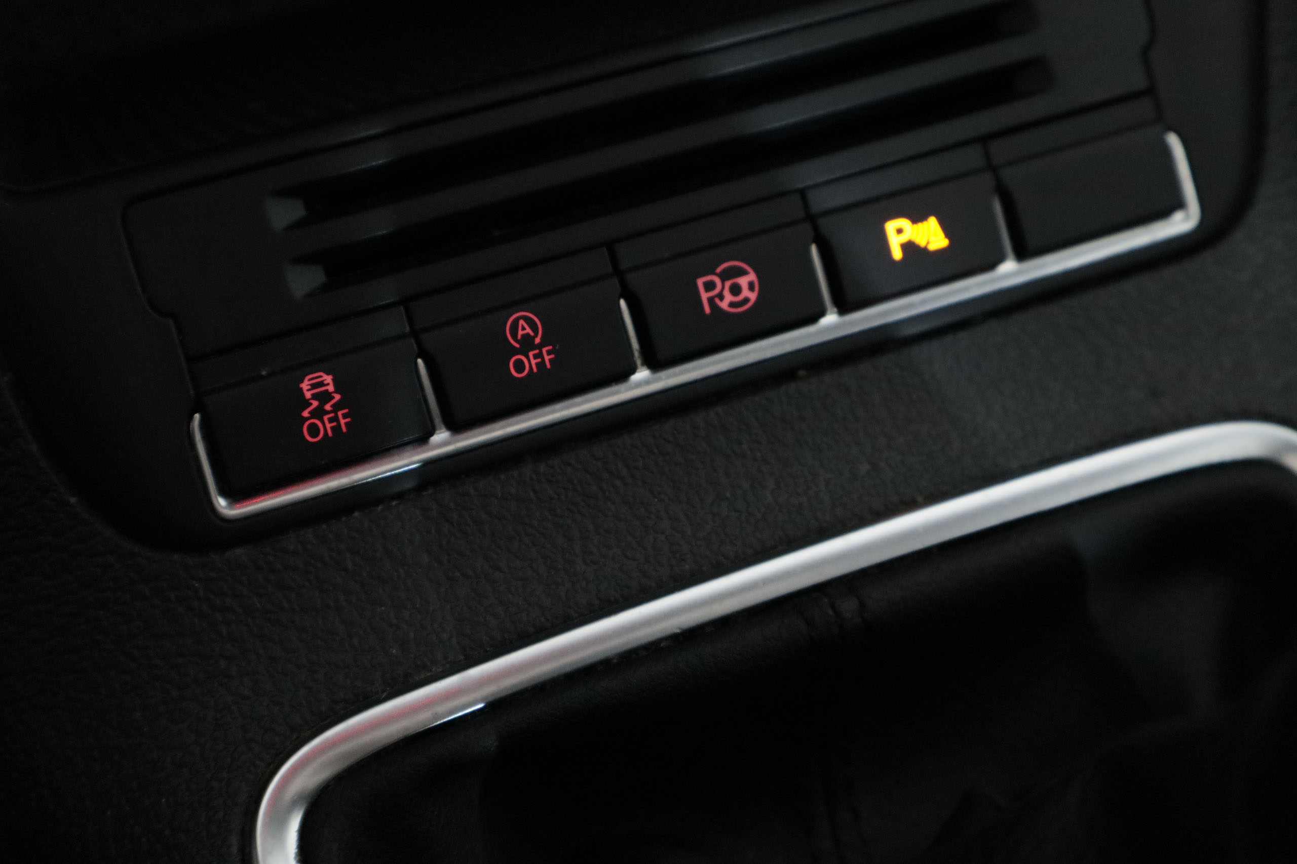 Volkswagen TIGUAN 1.4 TSI ADVANCE 122CV 5P # TECHO PANORAMICO ELE,NAVY,PARKTRONIC 1.4 TSI ADVANCE 122CV 5P # TECHO PANORAMICO ELE,NAVY,PARKTRONIC foto 21