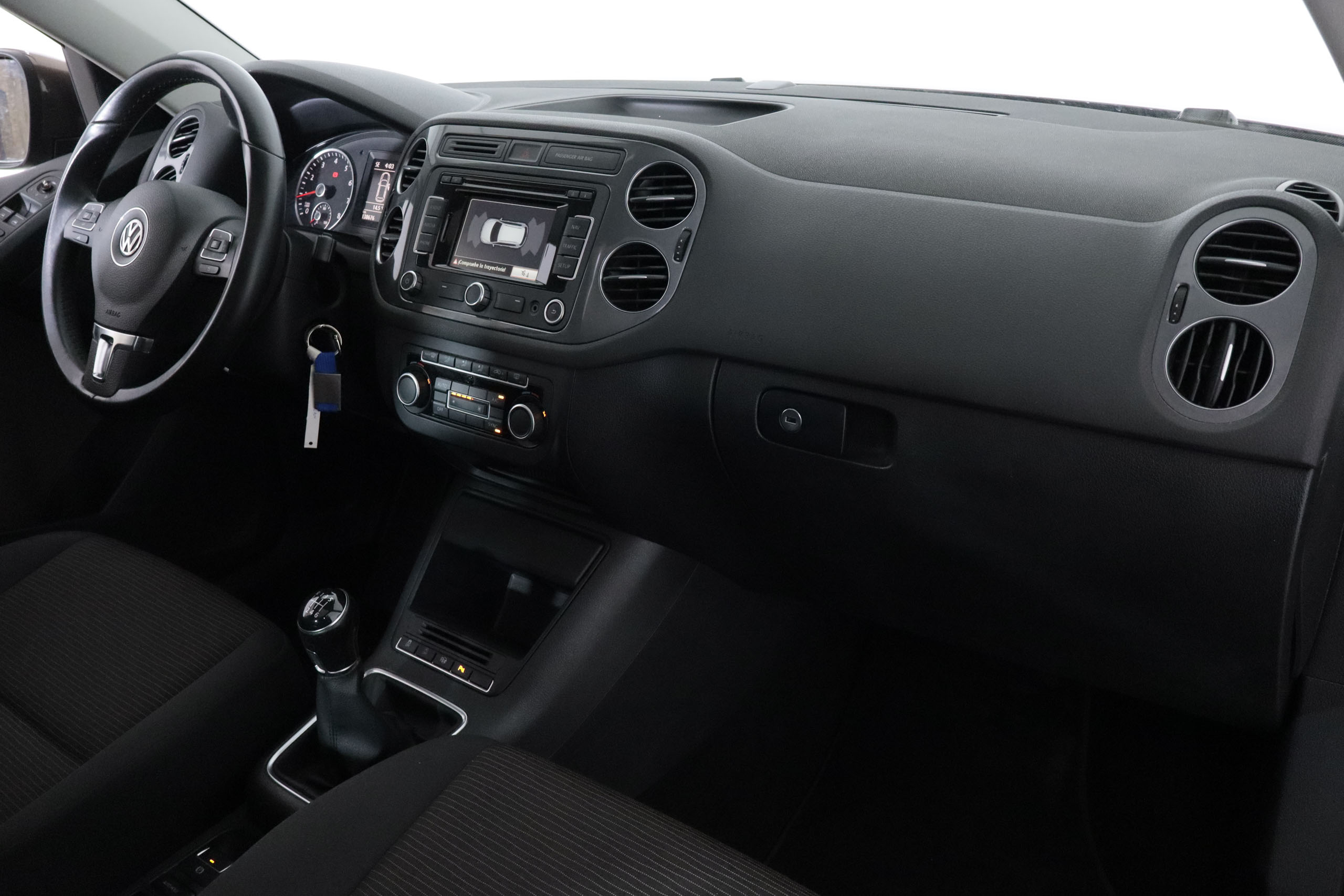 Volkswagen TIGUAN 1.4 TSI ADVANCE 122CV 5P # TECHO PANORAMICO ELE,NAVY,PARKTRONIC 1.4 TSI ADVANCE 122CV 5P # TECHO PANORAMICO ELE,NAVY,PARKTRONIC foto 17