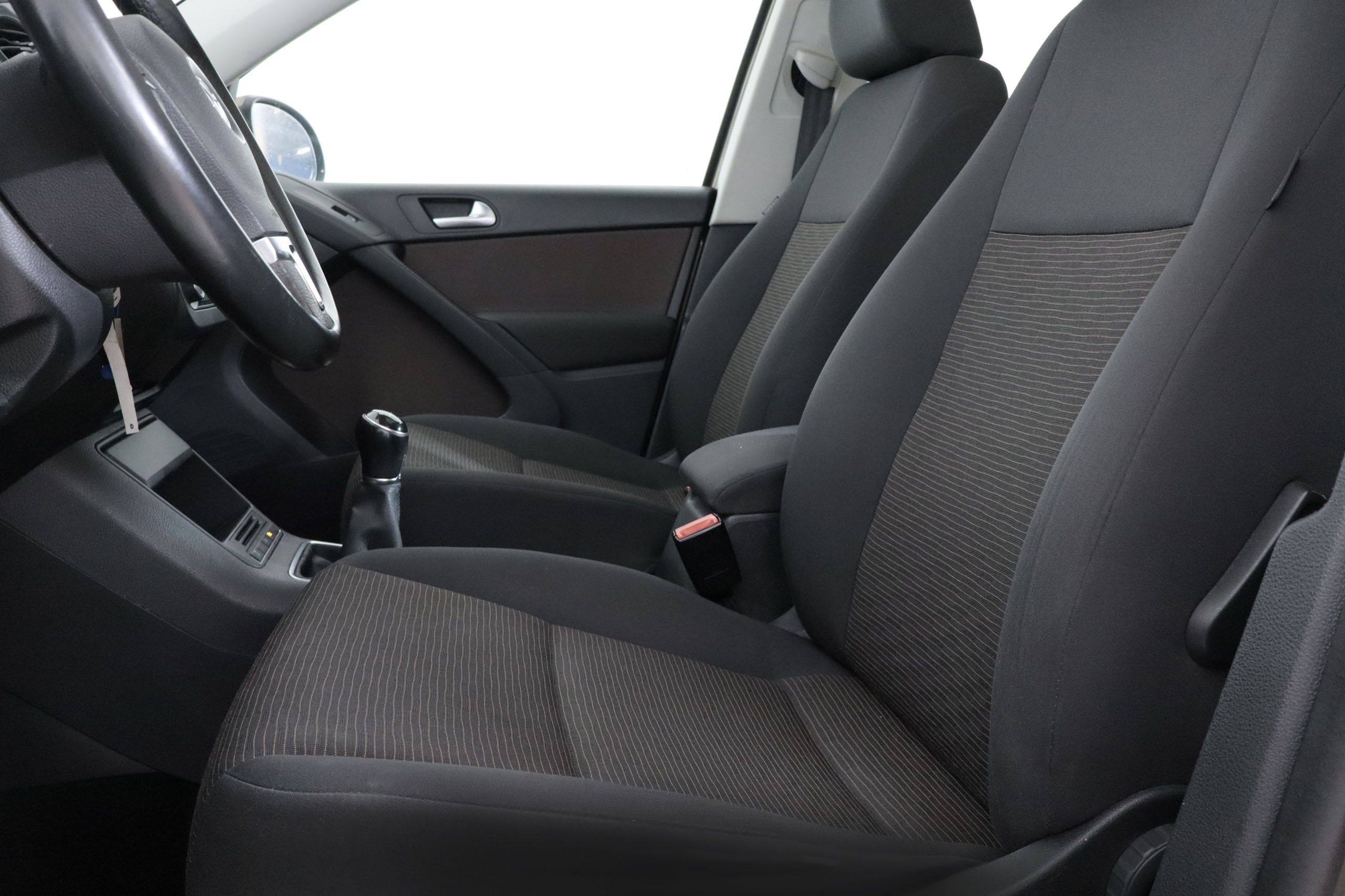 Volkswagen TIGUAN 1.4 TSI ADVANCE 122CV 5P # TECHO PANORAMICO ELE,NAVY,PARKTRONIC 1.4 TSI ADVANCE 122CV 5P # TECHO PANORAMICO ELE,NAVY,PARKTRONIC foto 23