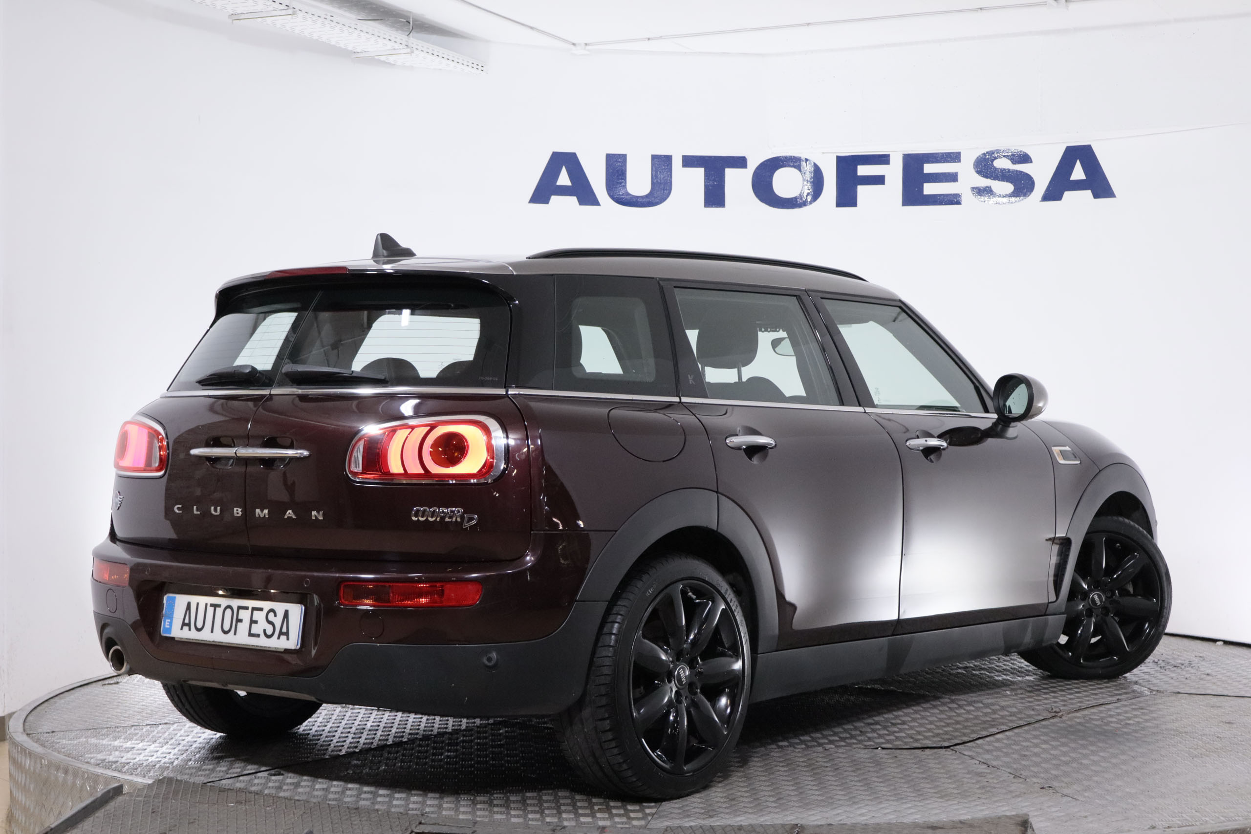 Mini Cooper D Clubman COOPER D 2.0 D 150CV 5P # IVA DEDUCIBLE,TECHO PANORAMICO ELED,NAVY,PARKTRONIC foto 14