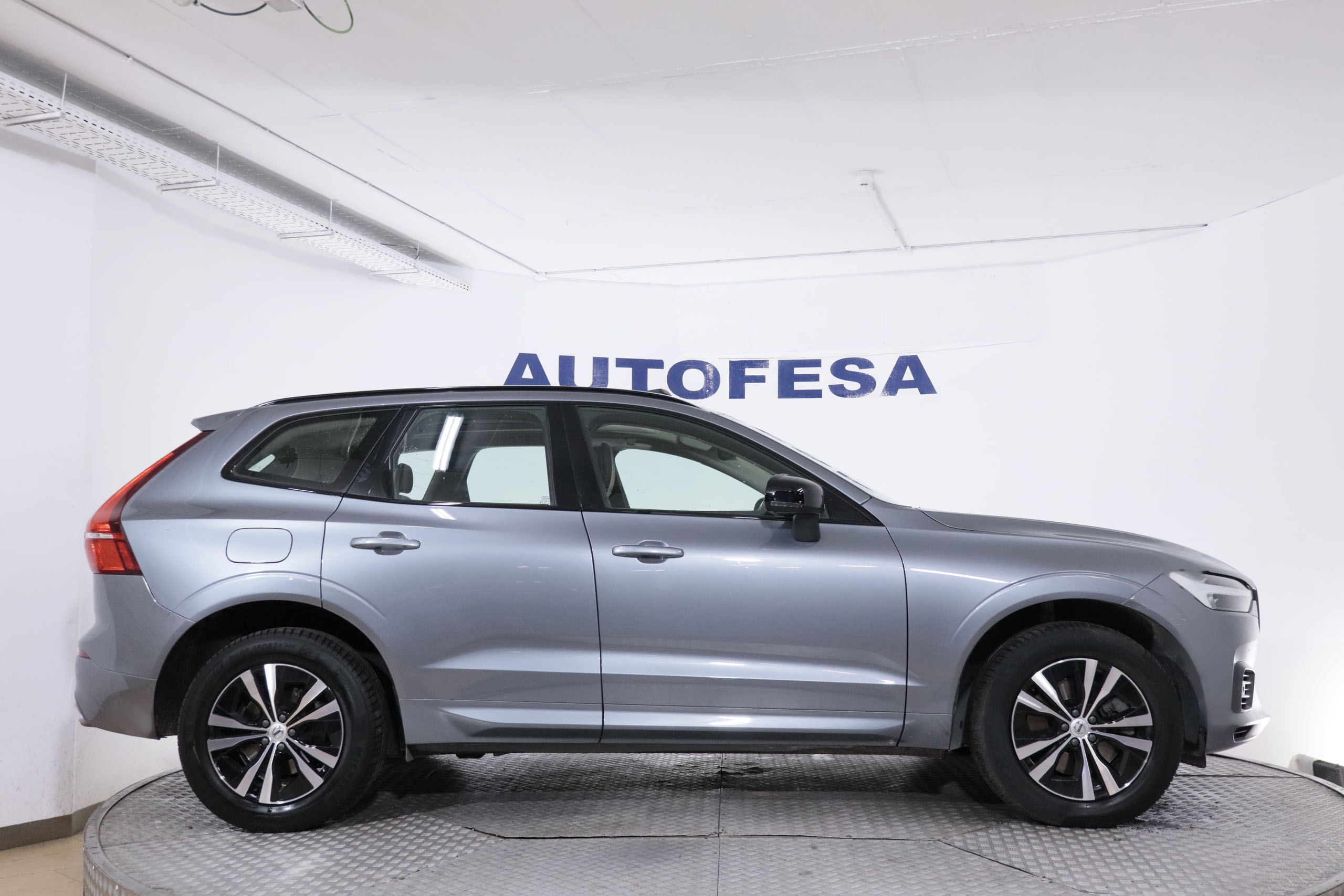 Volvo Xc 60 2.0 T6 AWD RECHARGE R-DESIGN EXP AUTO 390CV 5P # IVA DEDUCIBLE,TECHO PANORAMICO ELE,NAVY foto 11