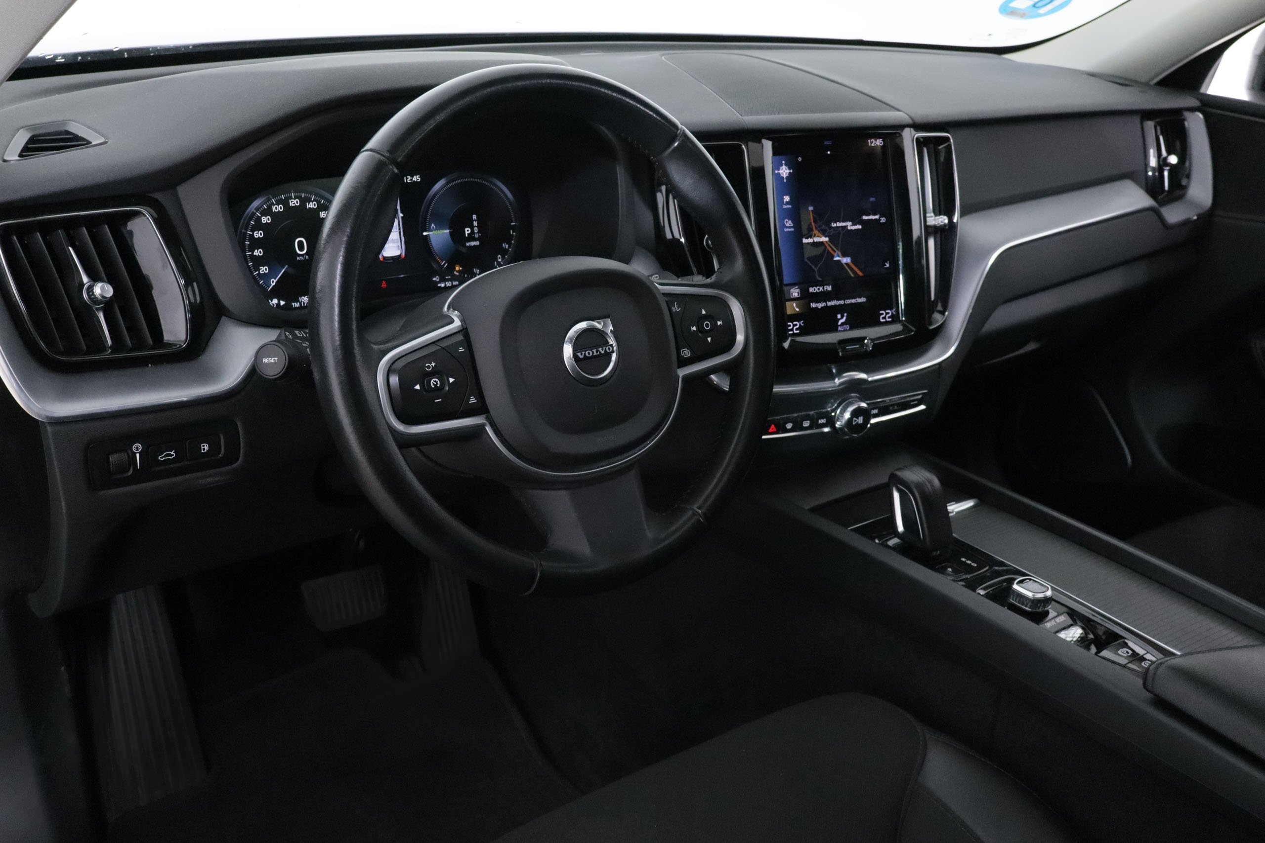 Volvo Xc 60 2.0 T6 AWD RECHARGE R-DESIGN EXP AUTO 390CV 5P # IVA DEDUCIBLE,TECHO PANORAMICO ELE,NAVY foto 15