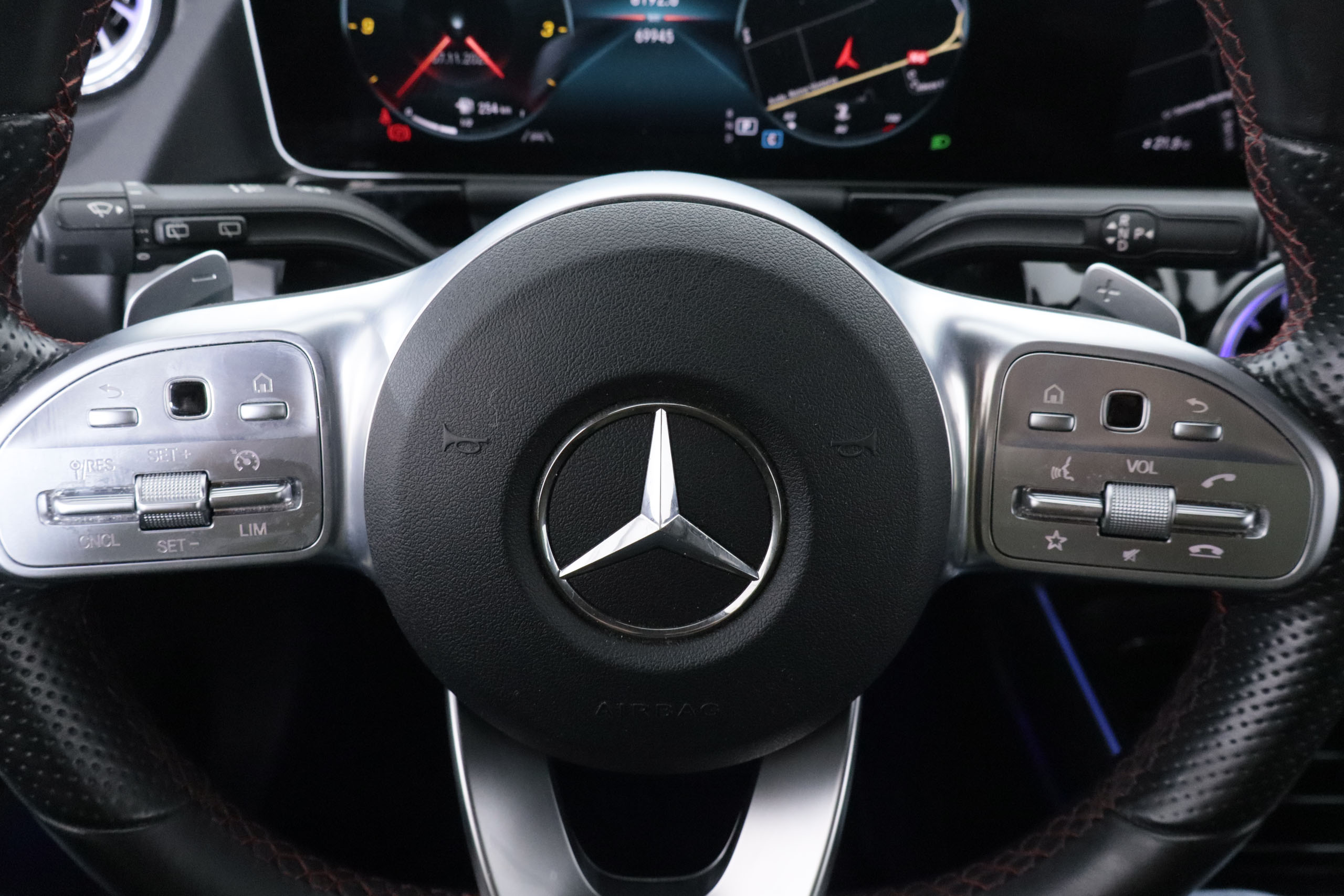 Mercedes-benz B 200 CLASE B 200 d AMG LINE AUTO 150CV 5P # NAVY,FAROS LED,CAMARA TRASERA foto 17