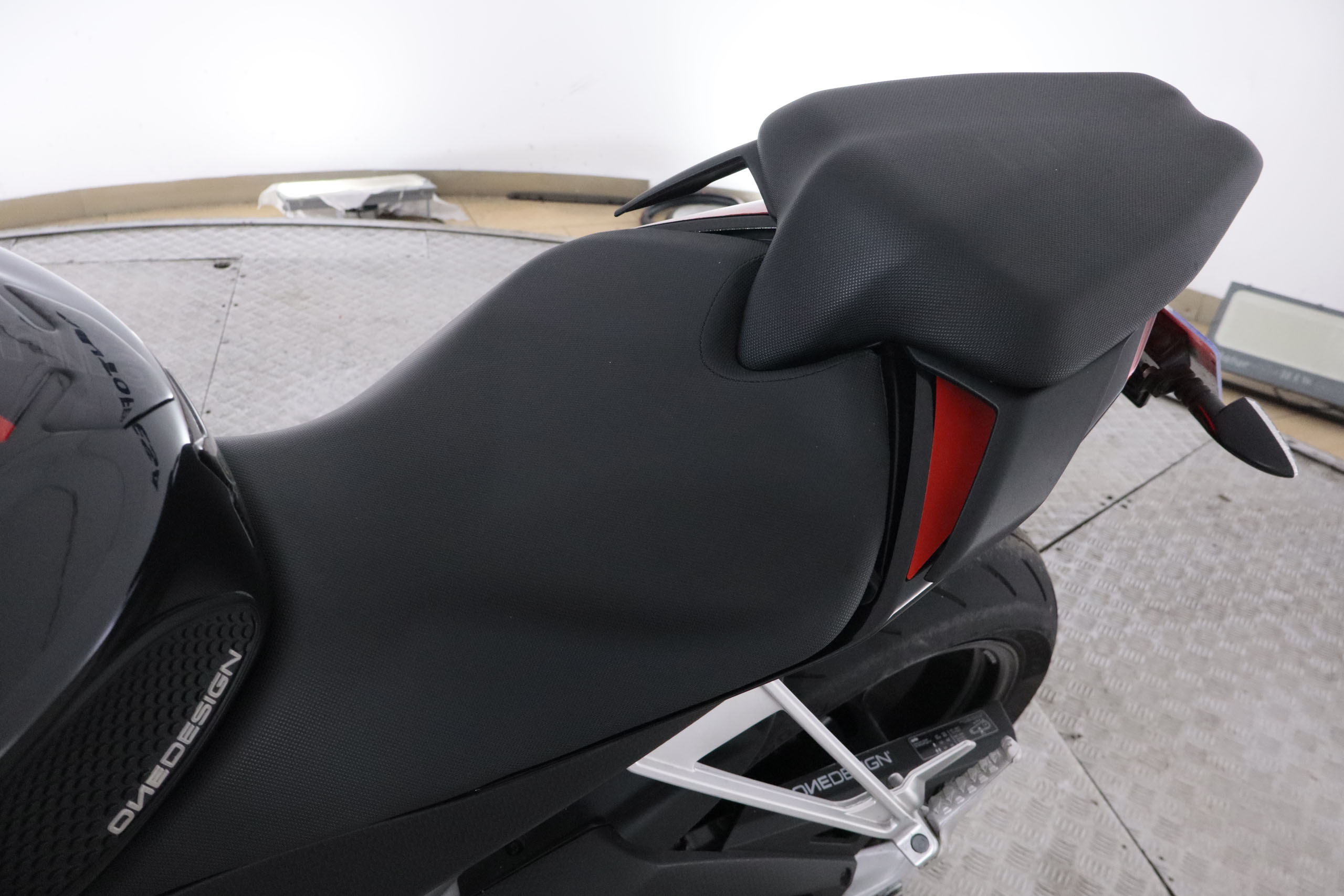 Aprilia Tuono TUONO FACTORY 660 ABS 100CV # GARANTIA FABRICA HASTA 12/2027 foto 22