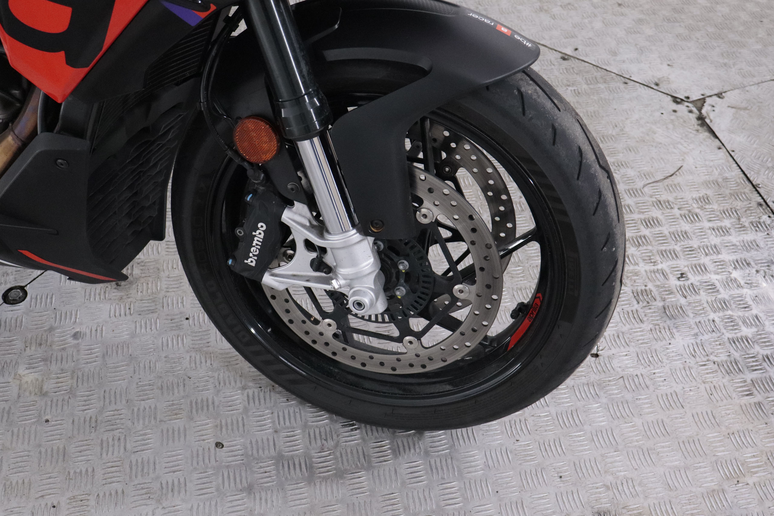 Aprilia Tuono TUONO FACTORY 660 ABS 100CV # GARANTIA FABRICA HASTA 12/2027 foto 18