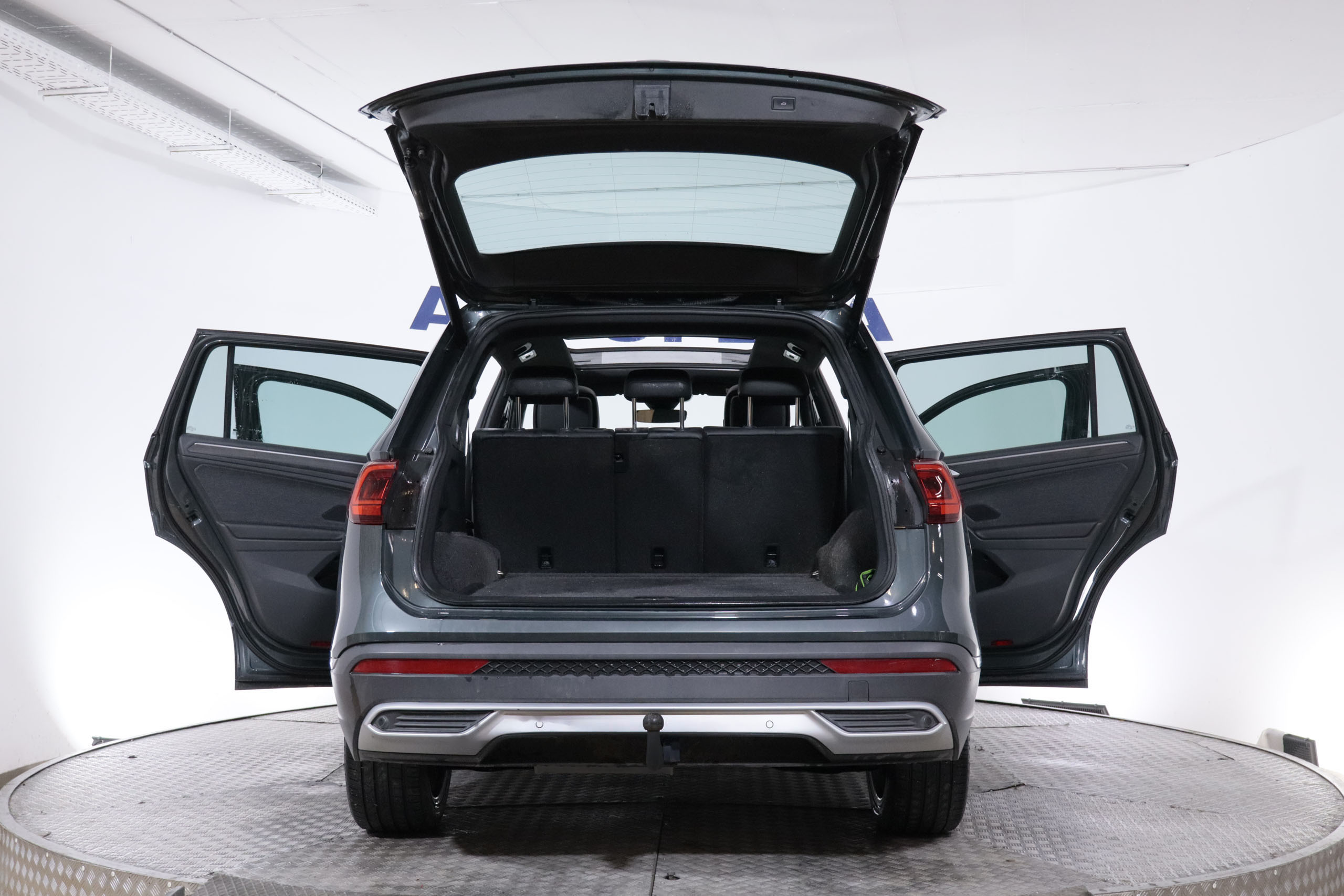 Seat Tarraco 2.0 TDI 4DRIVE DSG XCELLENCE 5P #TECHO PANORAMICO ELE,NAVY,CAMARA 360 foto 11