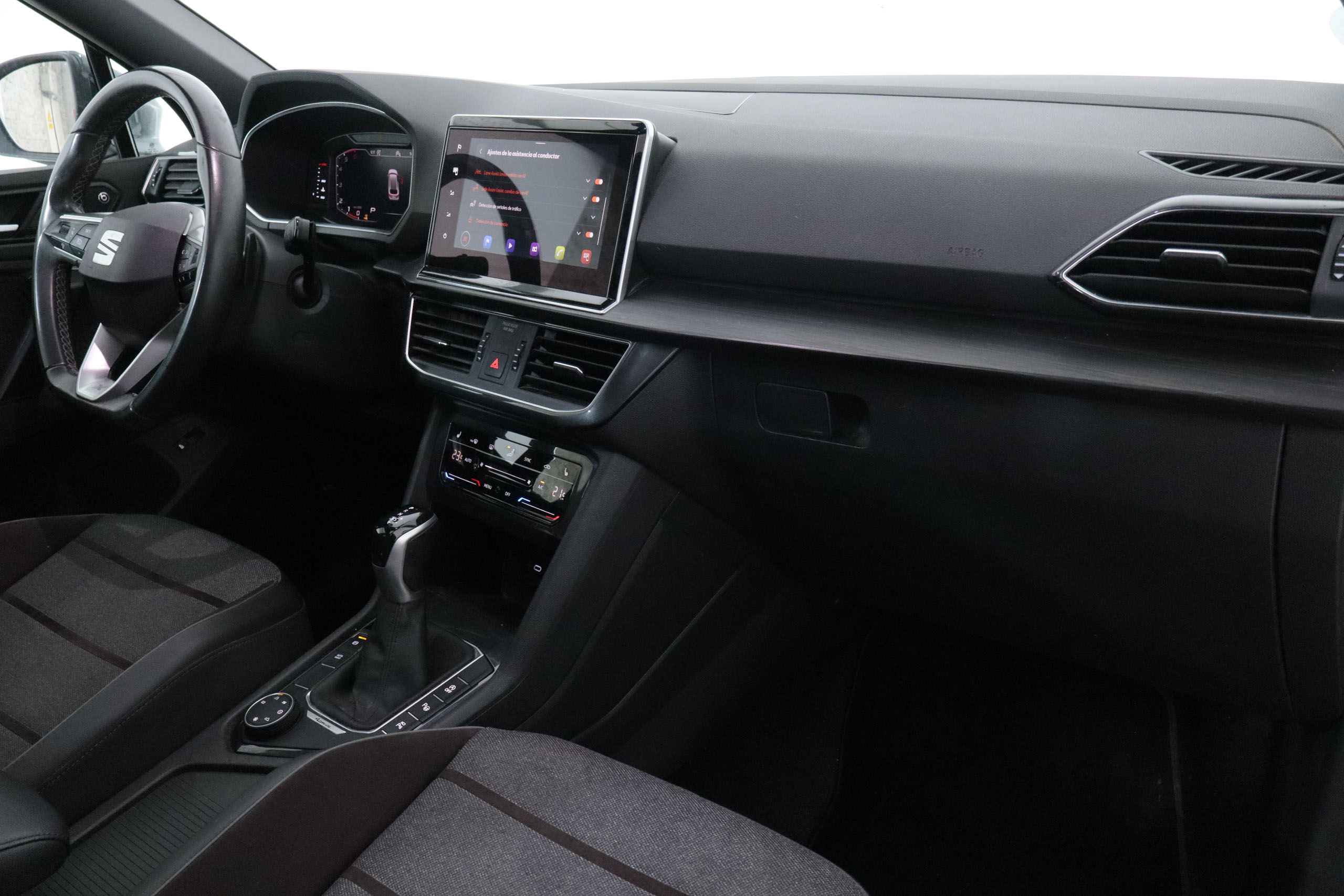 Seat Tarraco 2.0 TDI 4DRIVE DSG XCELLENCE 5P #TECHO PANORAMICO ELE,NAVY,CAMARA 360 foto 17