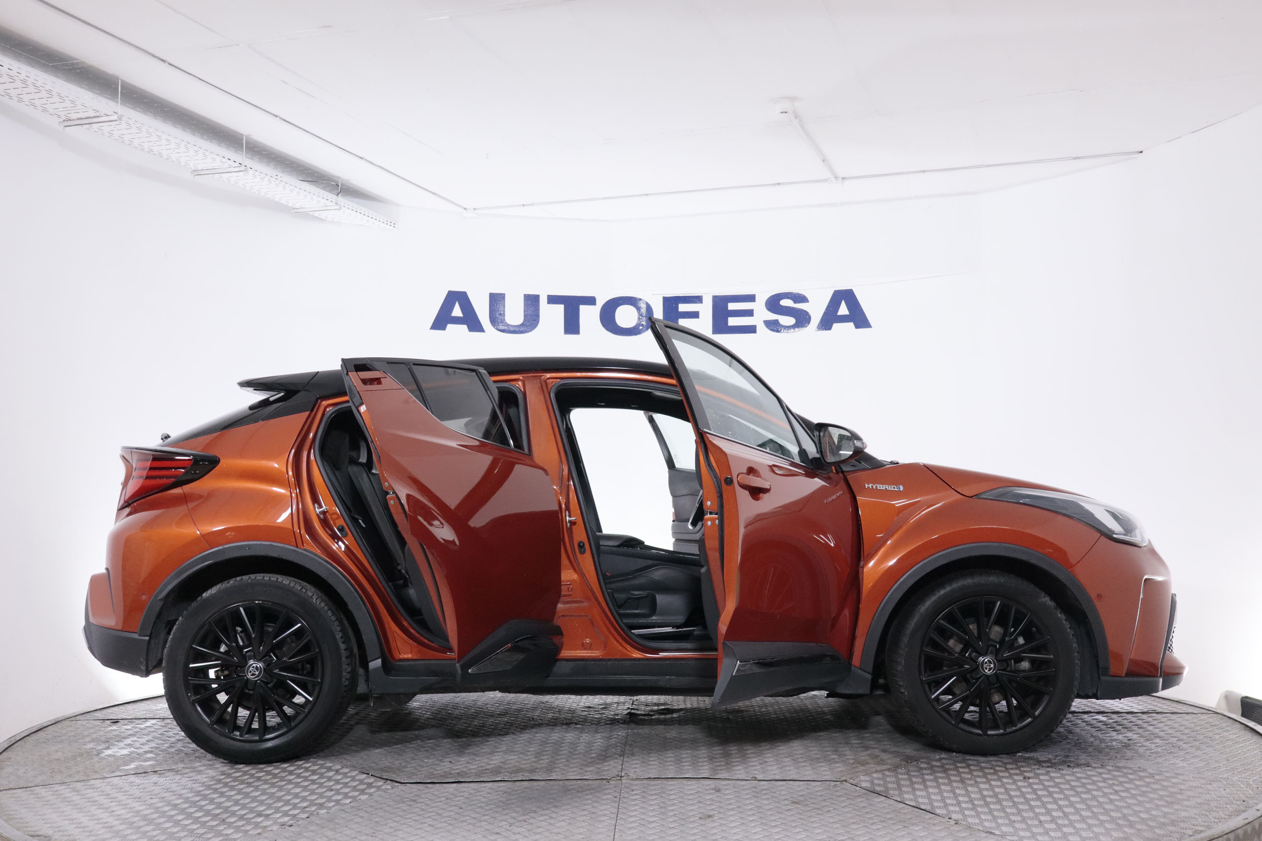 Toyota C-hr 2.0 HYBRID AUTO KAJI EDITION 180CV 5P # NAVY,CUERO,FAROS LED,CAMARA TRASERA foto 11