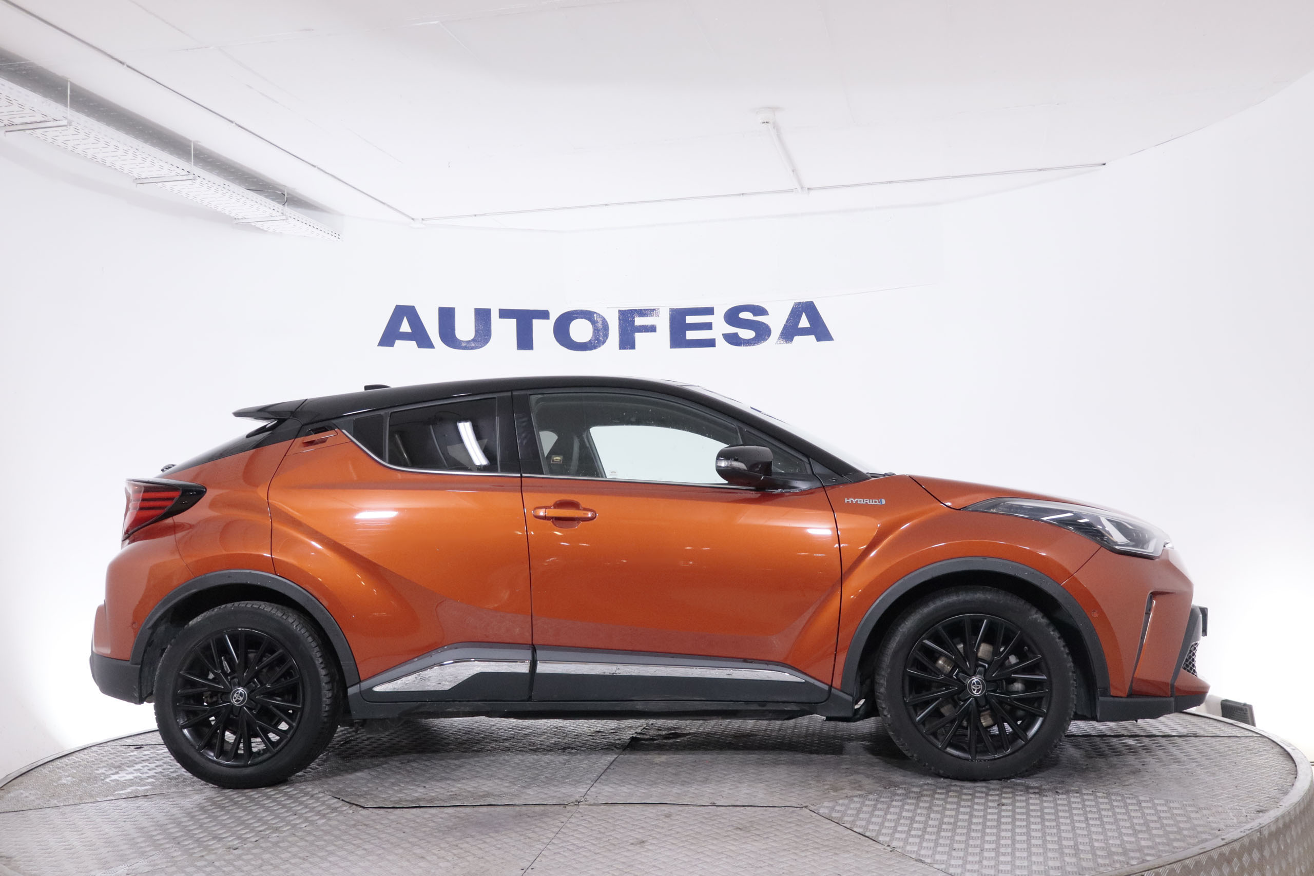 Toyota C-hr 2.0 HYBRID AUTO KAJI EDITION 180CV 5P # NAVY,CUERO,FAROS LED,CAMARA TRASERA foto 10
