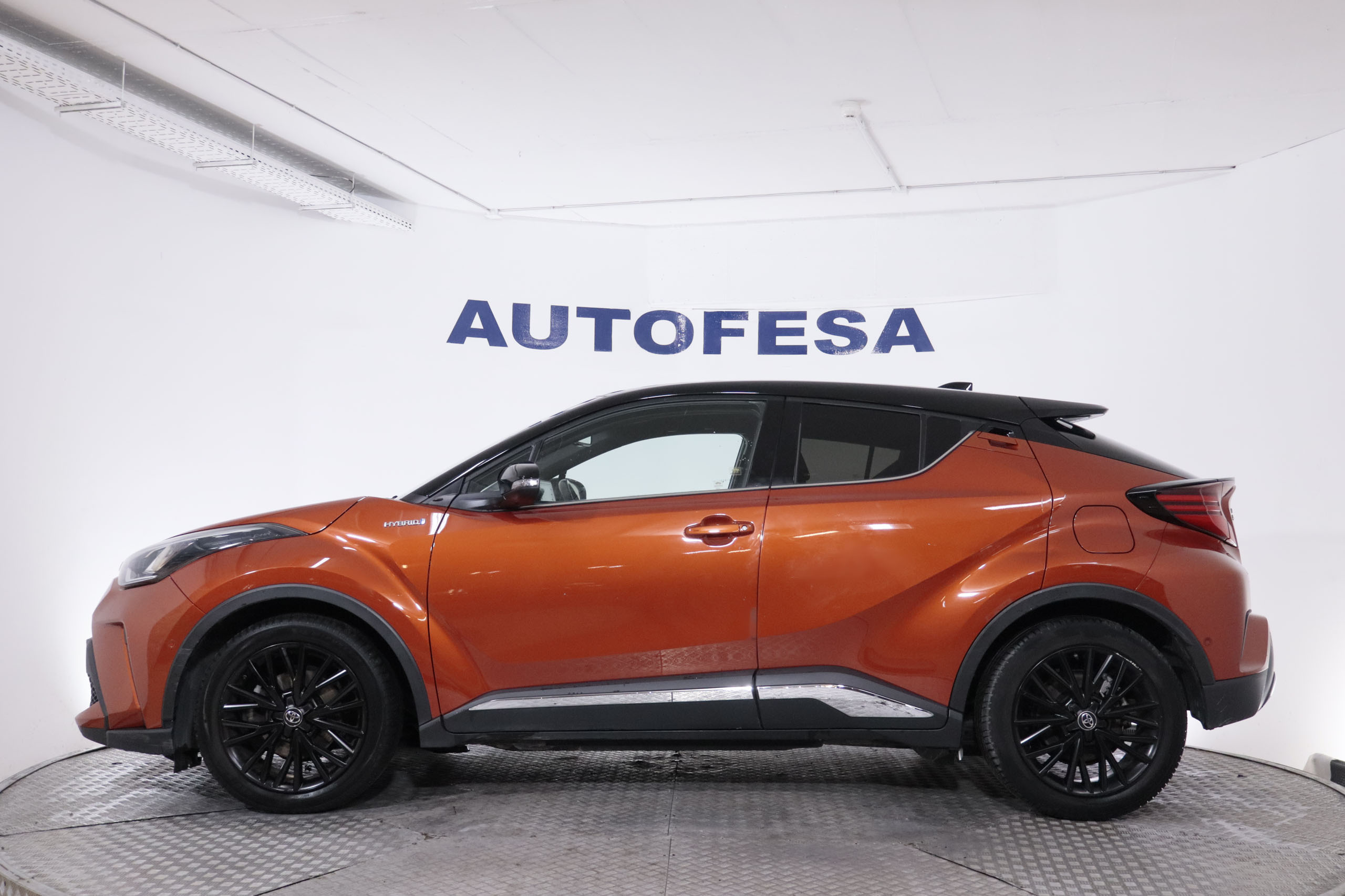 Toyota C-hr 2.0 HYBRID AUTO KAJI EDITION 180CV 5P # NAVY,CUERO,FAROS LED,CAMARA TRASERA foto 5