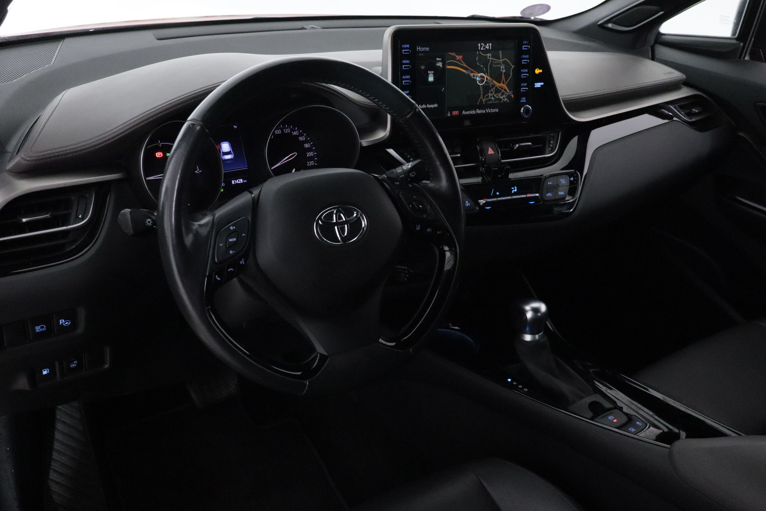 Toyota C-hr 2.0 HYBRID AUTO KAJI EDITION 180CV 5P # NAVY,CUERO,FAROS LED,CAMARA TRASERA foto 14