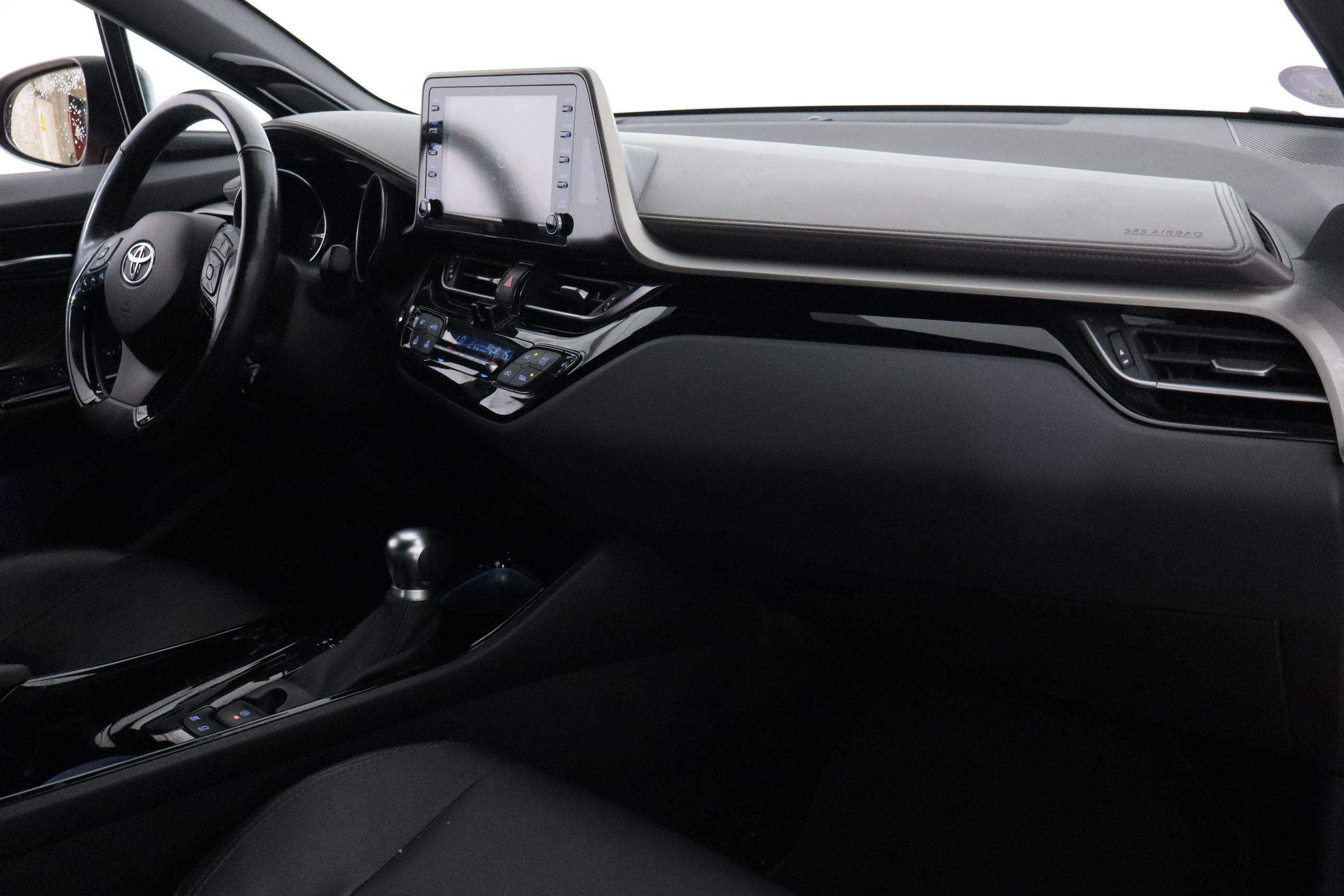 Toyota C-hr 2.0 HYBRID AUTO KAJI EDITION 180CV 5P # NAVY,CUERO,FAROS LED,CAMARA TRASERA foto 15